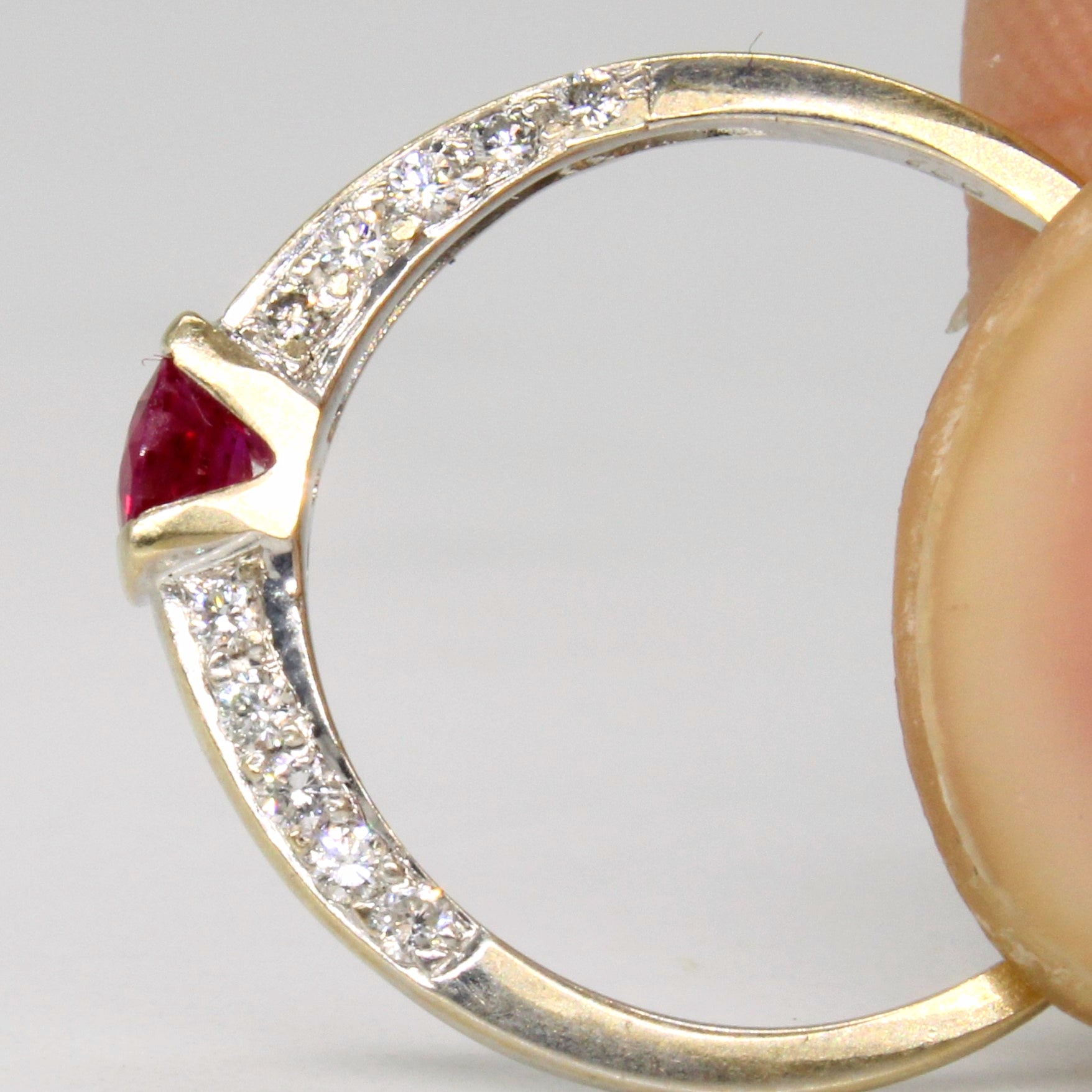 Ruby & Diamond Ring | 0.20ct, 0.20ctw | SZ 5.25 |