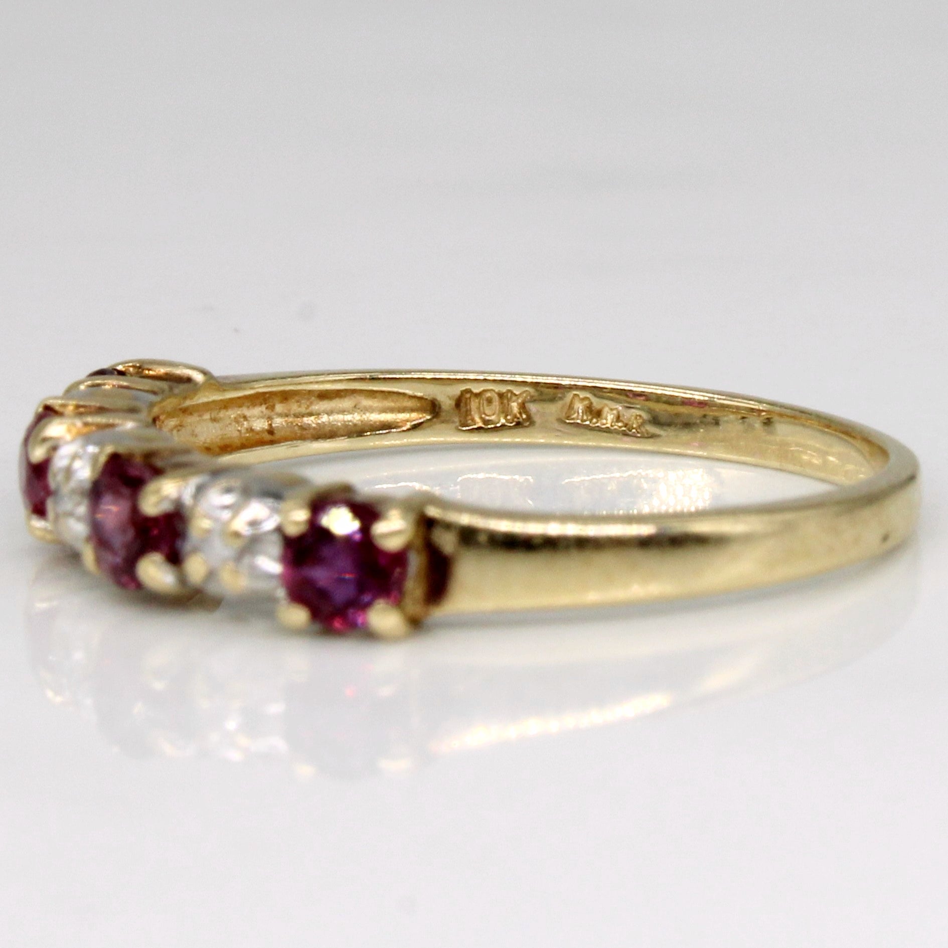 Bague rubis et diamants | 0,36 ct, 0,01 ct | Taille 5,75 | 