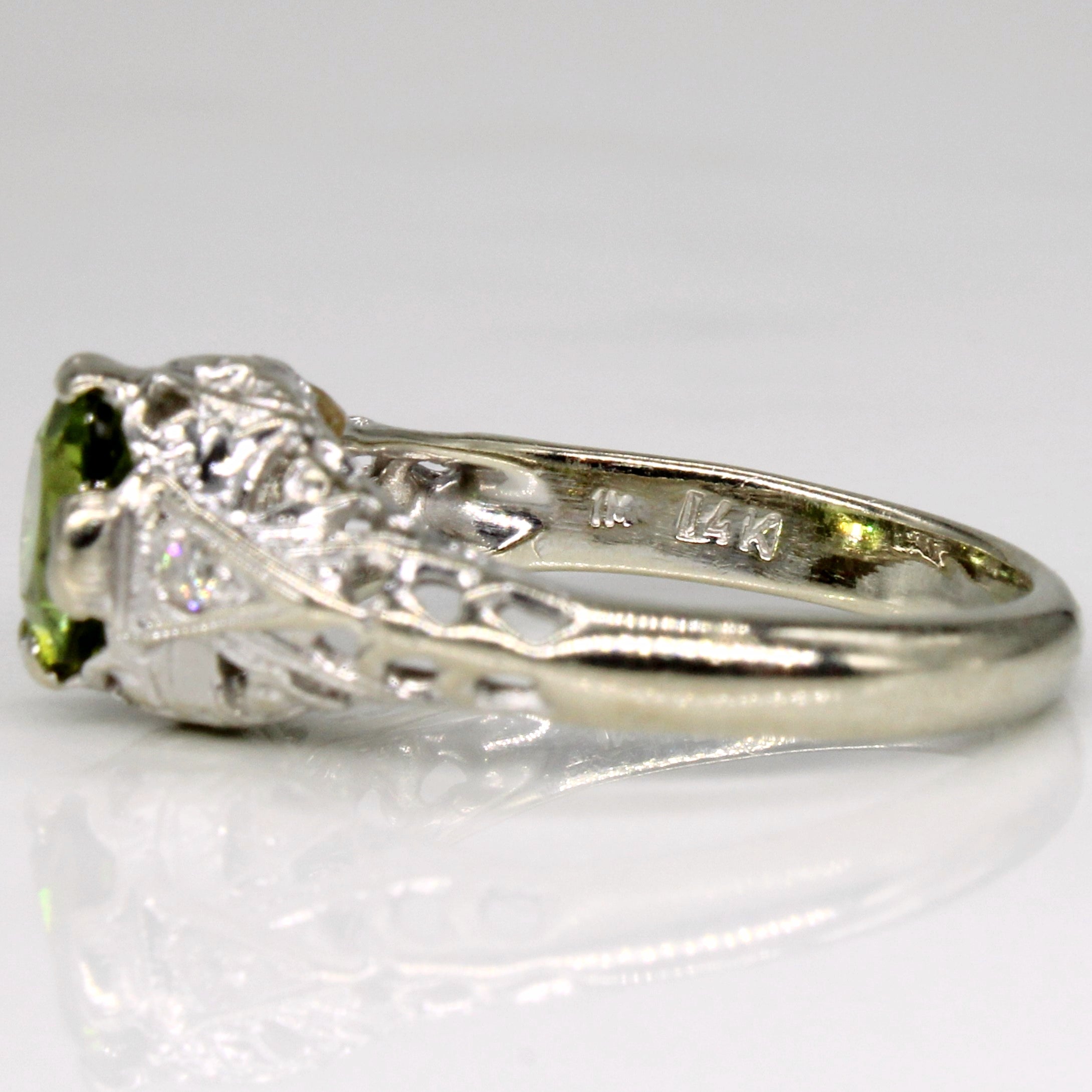 Peridot & Diamond Ring | 1.00ct, 0.03ctw | SZ 5 |