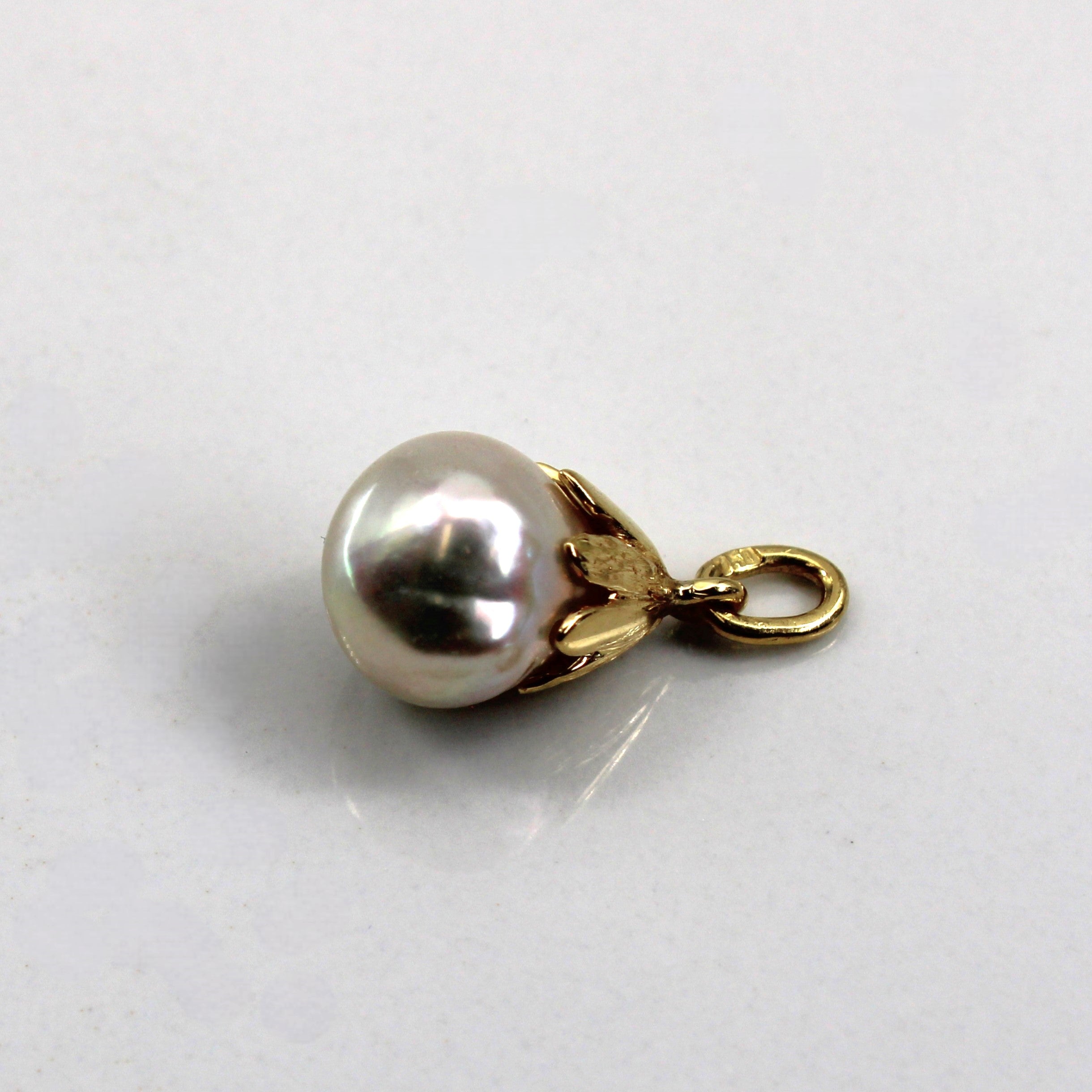 Pendentif perle baroque en forme de goutte
