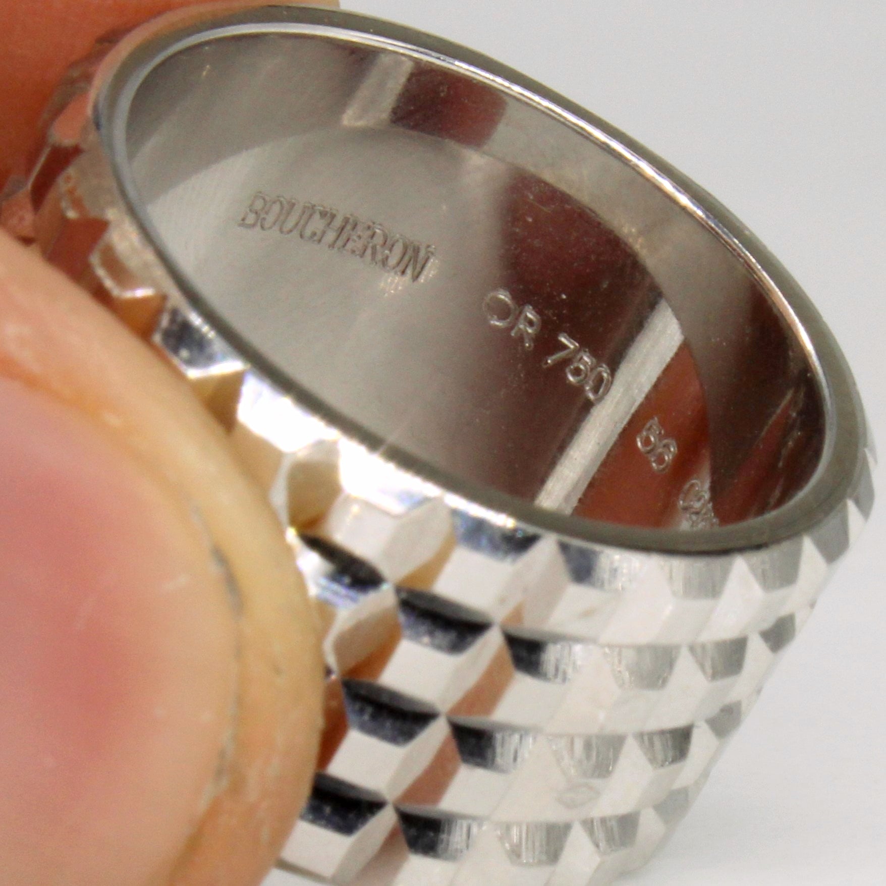 18k White Gold Band | SZ 7.75 |
