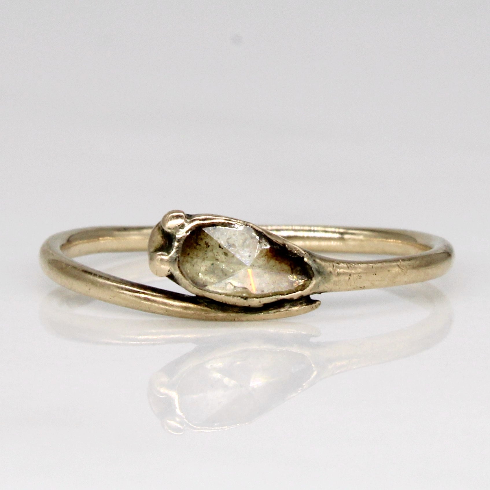 Bague serpent ancienne victorienne en diamant taille rose, vers 1840 | 0,15 ct | Taille 6,75 | 