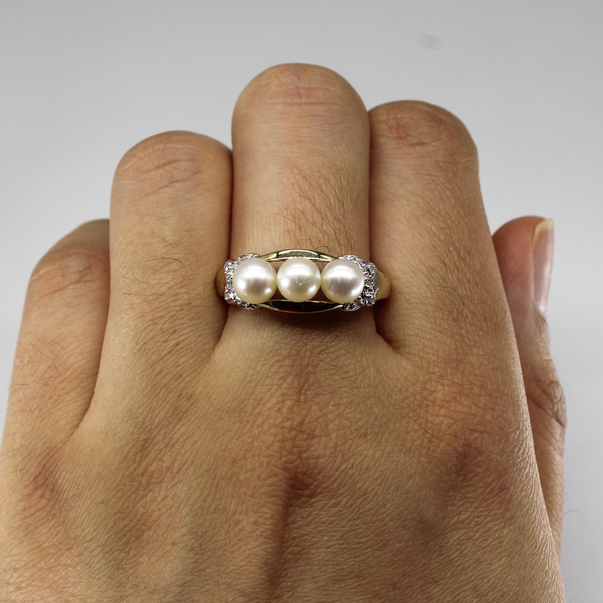 Three Stone Pearl & Diamond Ring | 0.05ctw | SZ 9.5 |