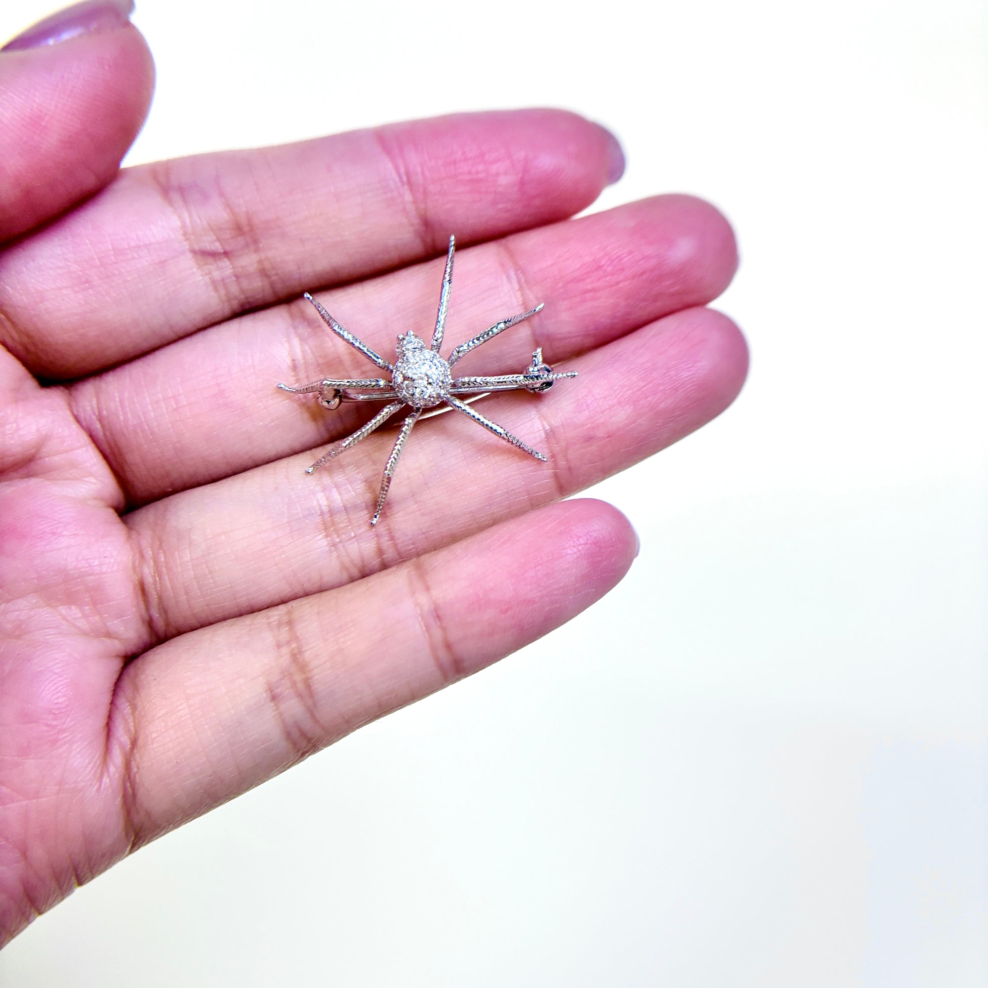 18k White Gold Spider Motif Diamond Brooch | 0.23ctw |