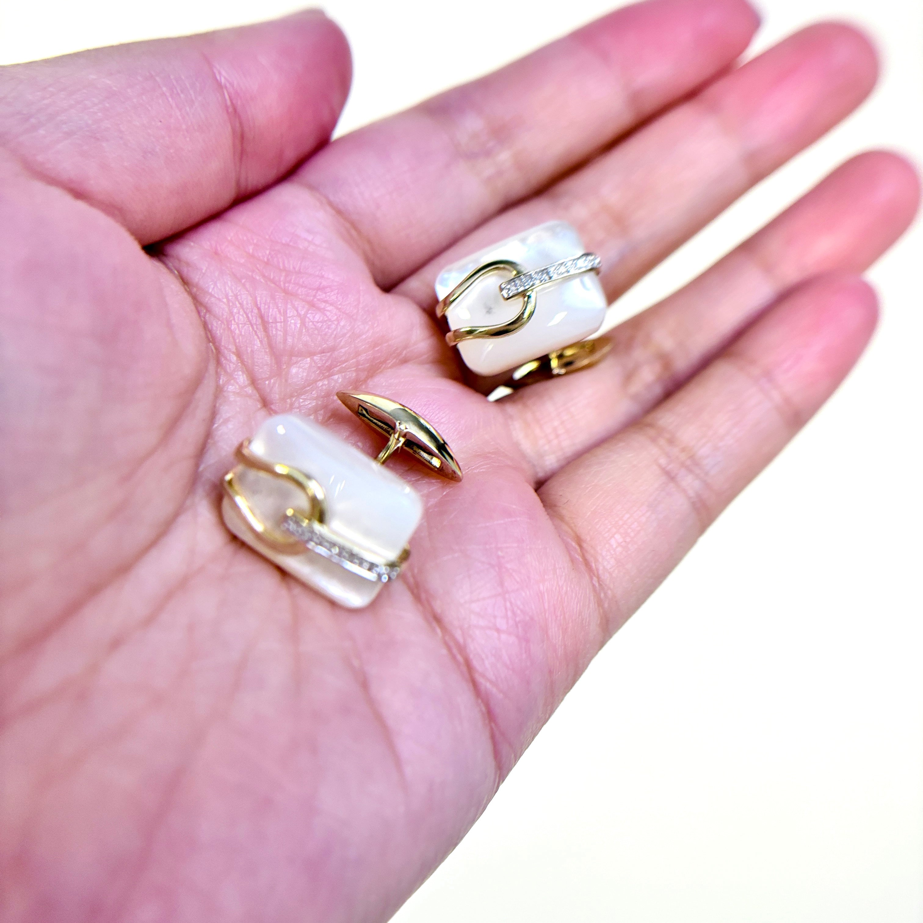 14k Yellow Gold Diamond & Pearl Cufflinks | 0.05ctw, 17.2x13.3mm |