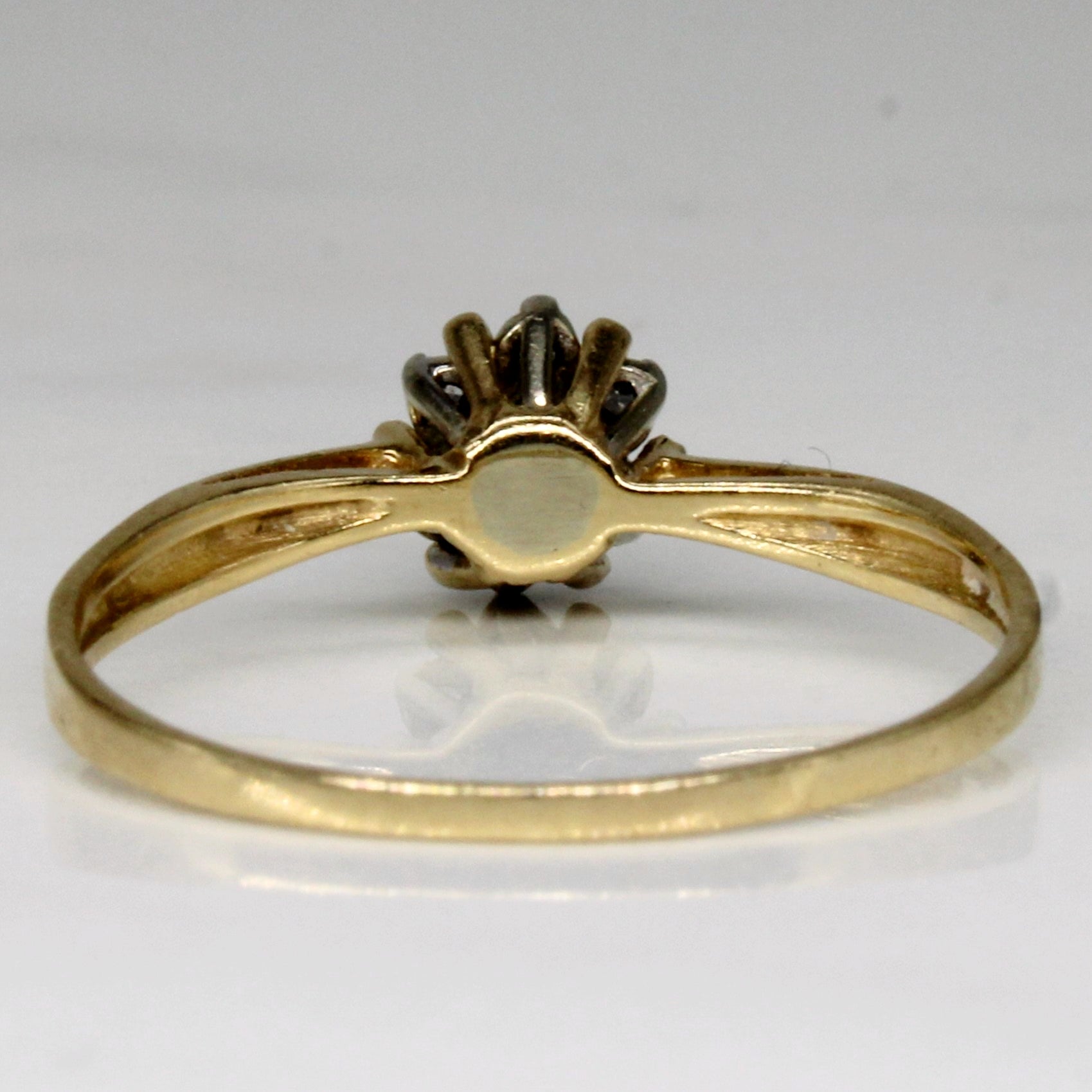 Sapphire & Diamond Ring | 0.03ct, 0.03ctw | SZ 7.5 |