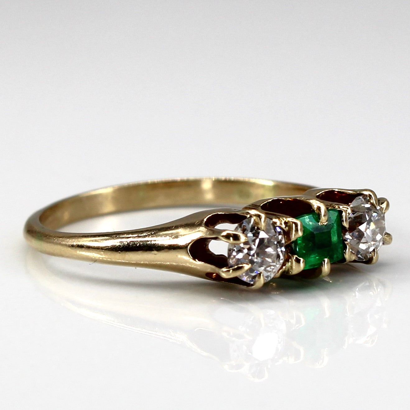 Three Stone Diamond & Emerald Ring | 0.60ctw | 0.23ct | SZ 8.25 |