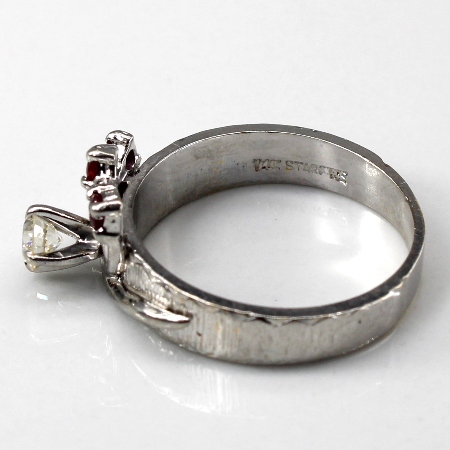 Diamond & Ruby Cocktail Ring | 0.24ctw | 0.12ctw | SZ 5.5 |