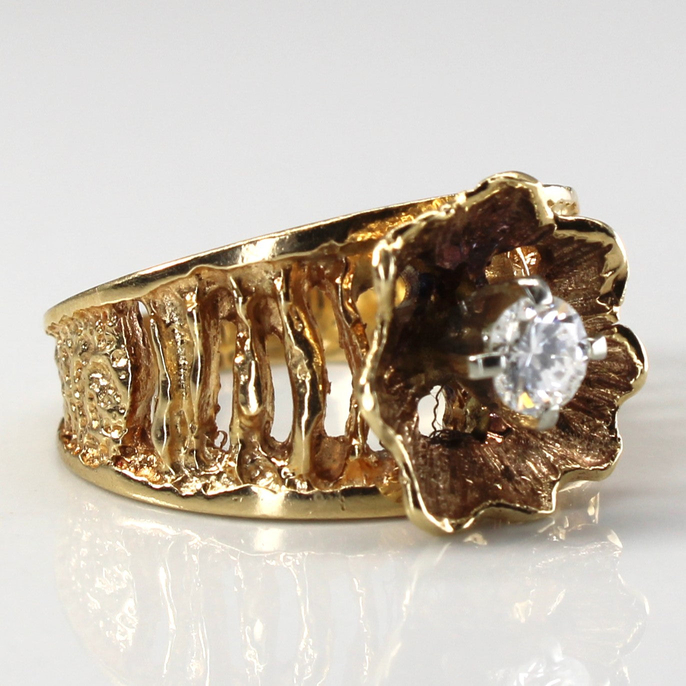 Flower Design Diamond Ring | 0.23ct | SZ 6 |