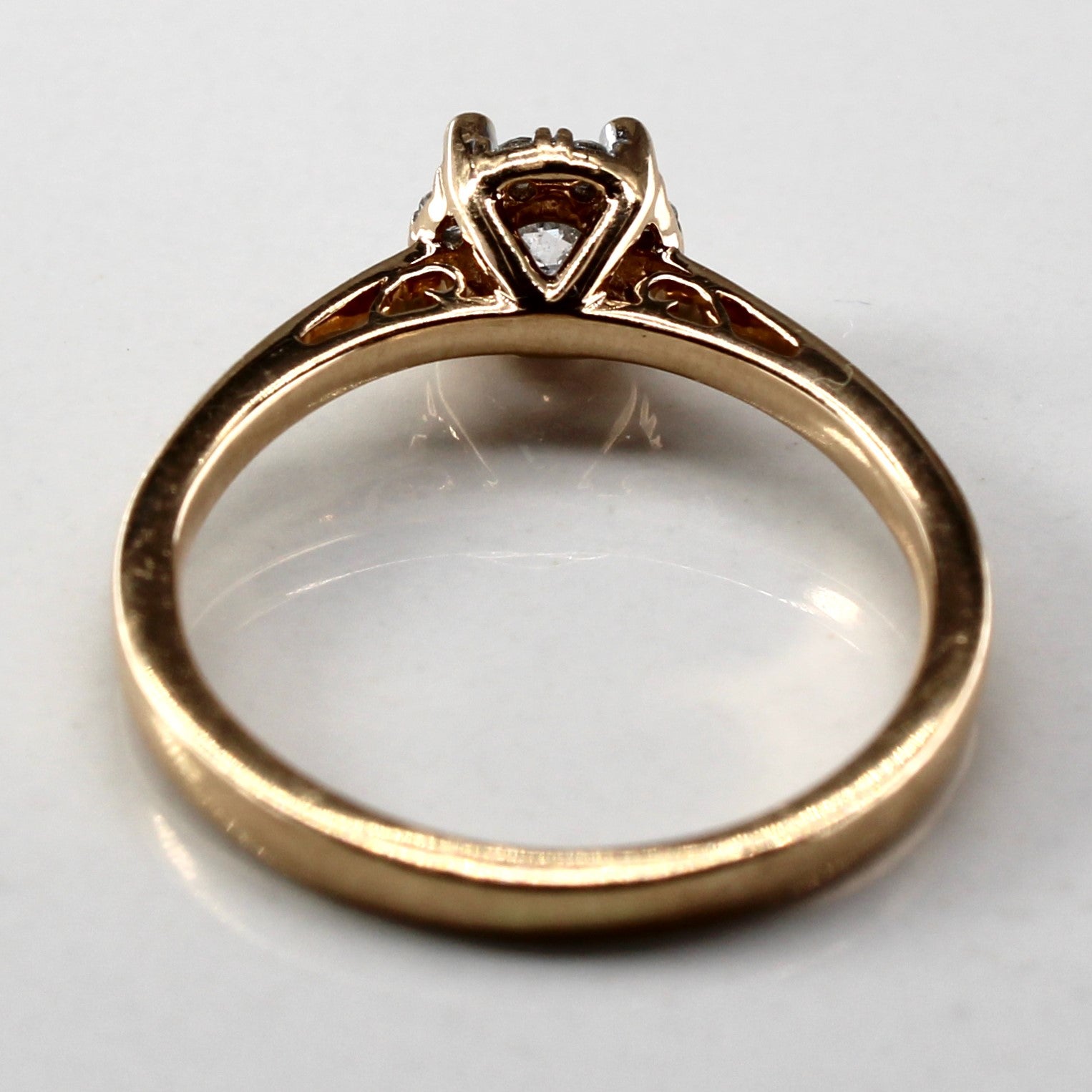 Halo Style Diamond Ring | 0.35ctw | SZ 4.5 |