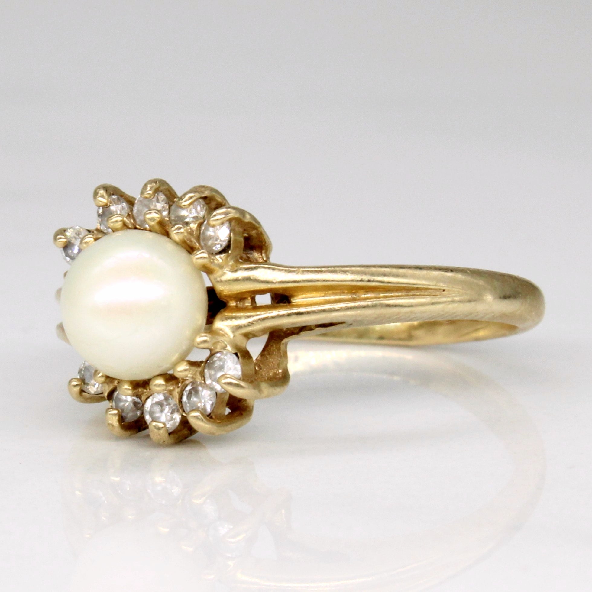 Pearl & Diamond Halo Ring | 0.10ctw | SZ 4.75 |