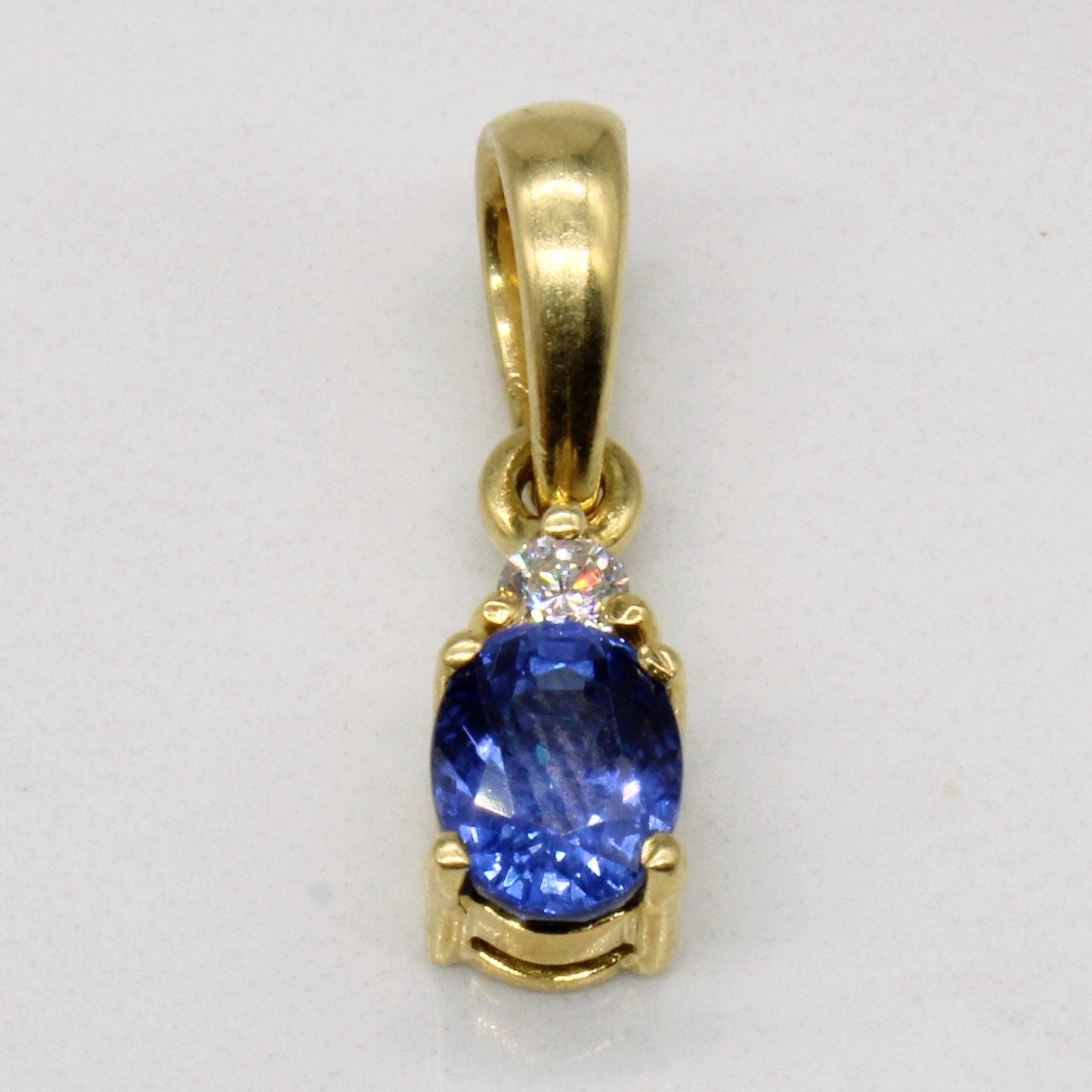 Pendentif saphir et diamant | 1,05 ct, 0,07 ct | 
