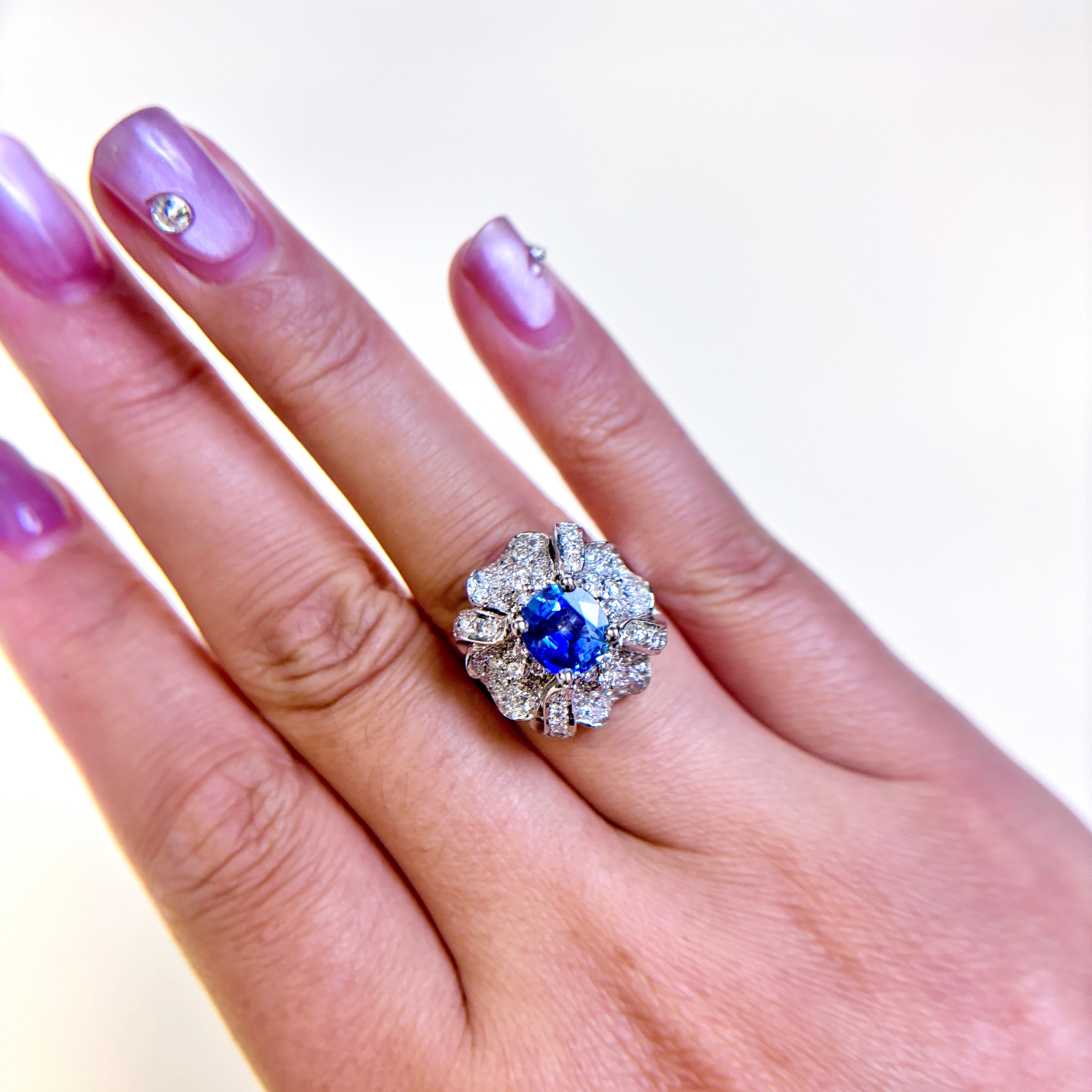 Bague en platine, saphir et diamants | 1,17 ct, 1,00 ct au total | 5,75 