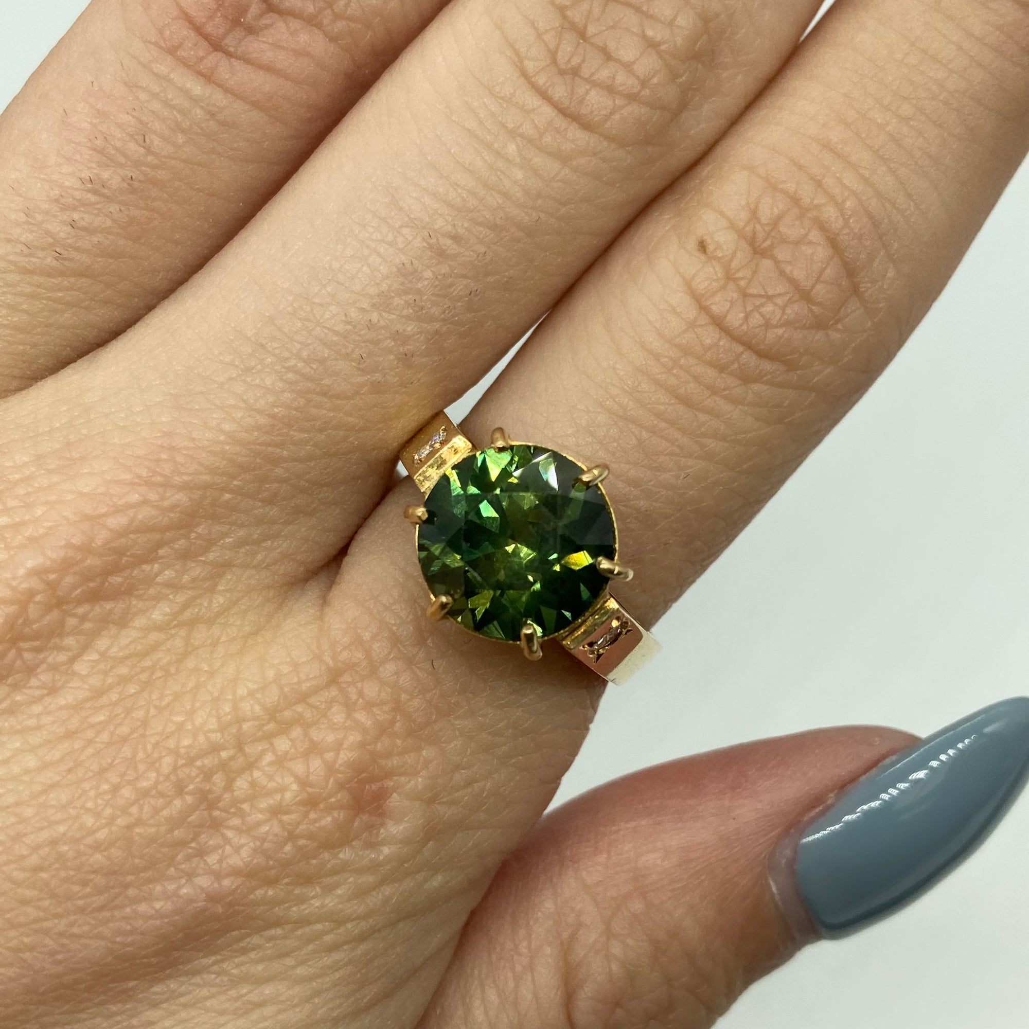 Green Sapphire & Diamond Cocktail Ring | 5.20ct, 0.12ctw | SZ 7 |