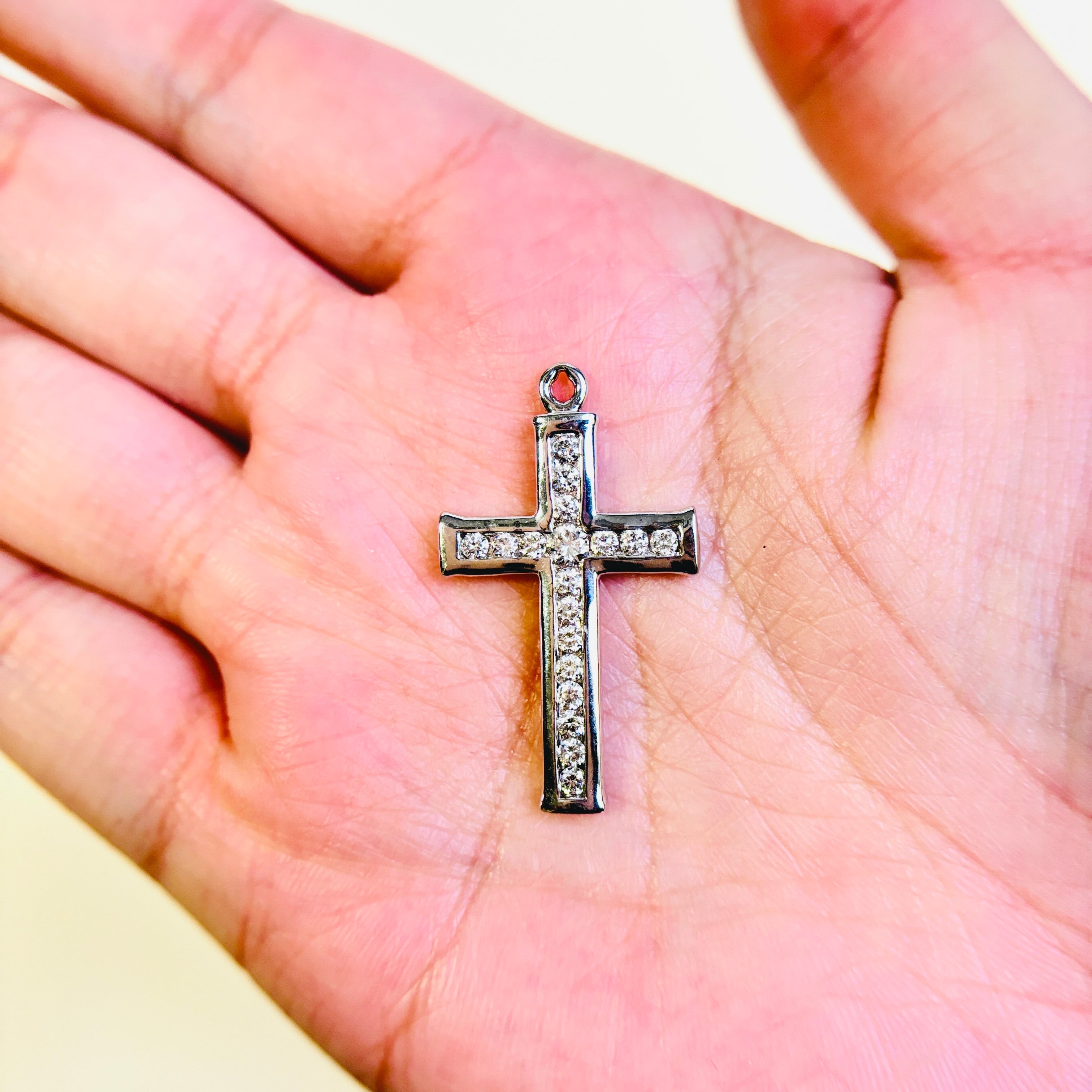 14K White Gold Cross Diamond Pendant | 0.69ctw