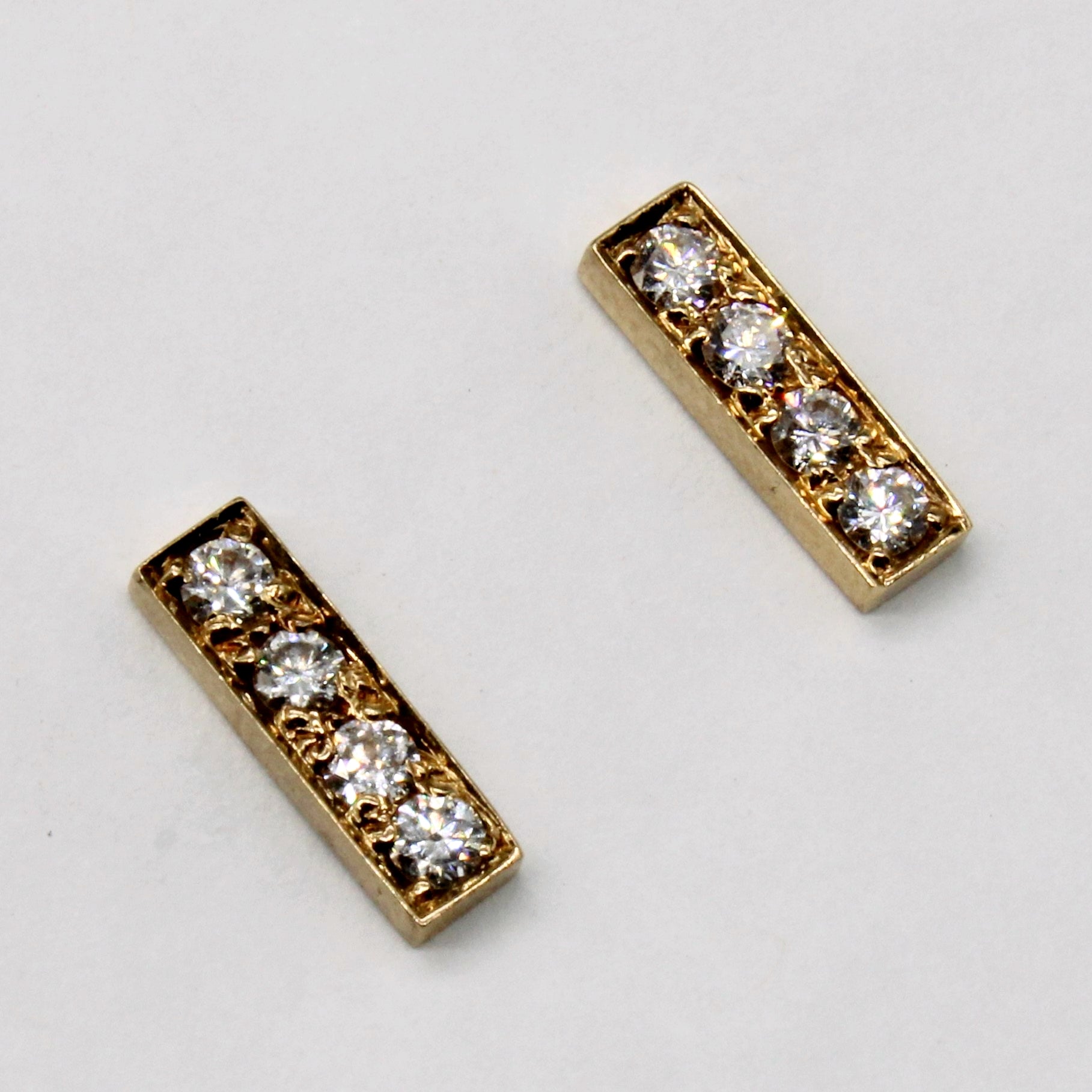 Diamond Column Earrings | 0.20ctw |