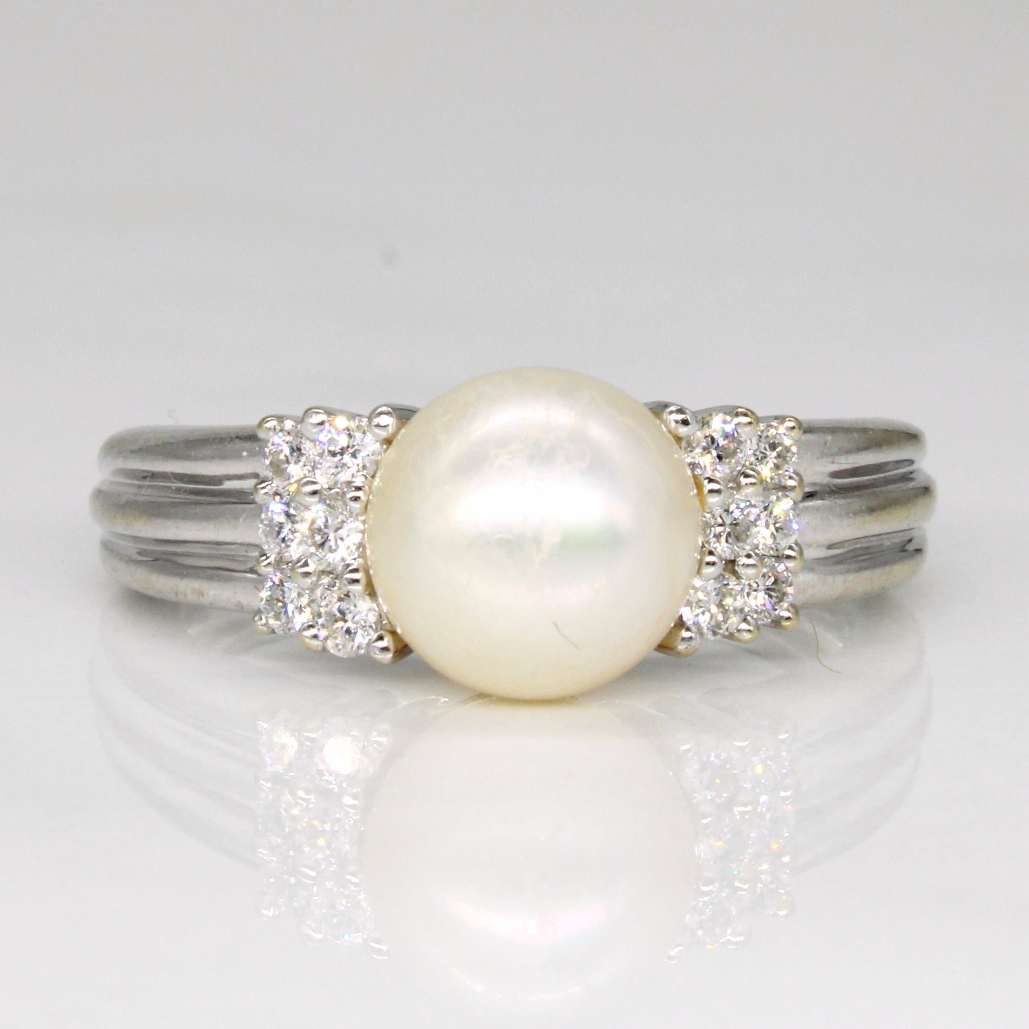 Pearl & Diamond Cocktail Ring | 0.18ctw | SZ 6 |