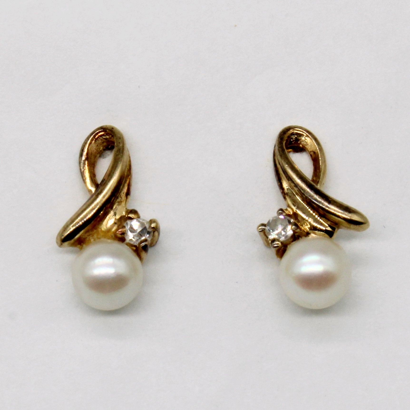 Pearl & Diamond Earrings | 0.02ctw |