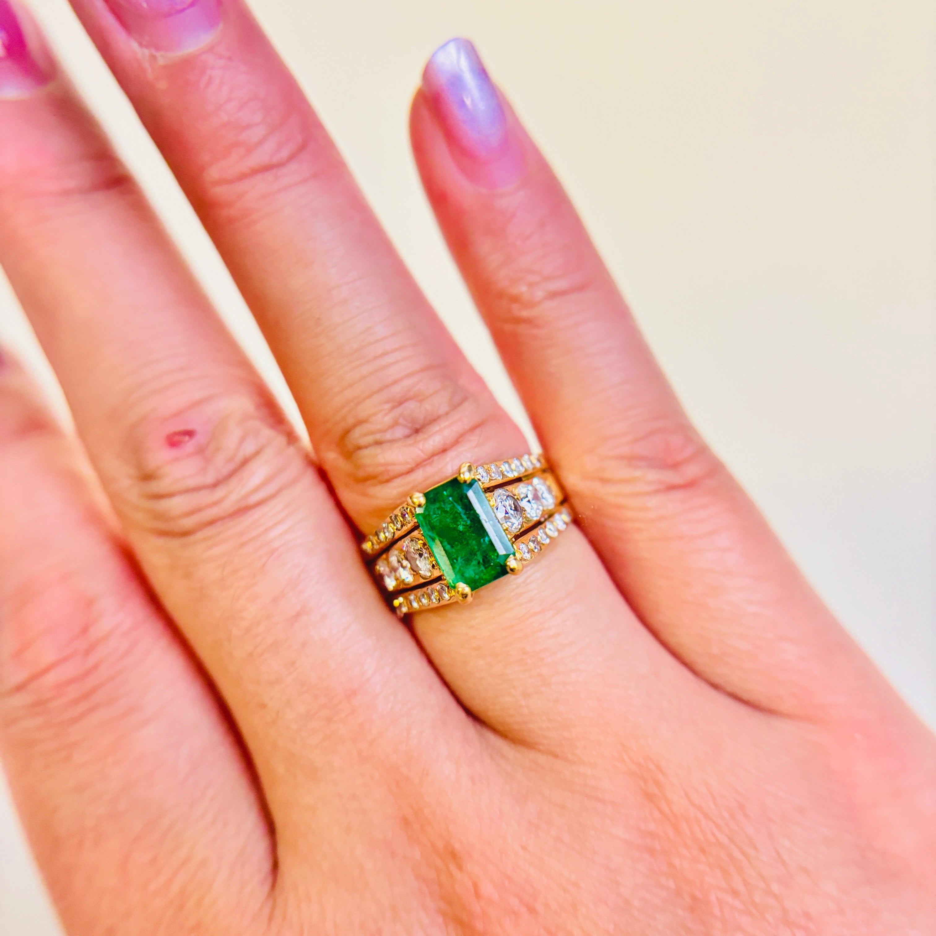 18k Yellow Gold Emerald & Diamond Ring | 0.93ct, 0.84ctw, 0.24ctw | SZ 6