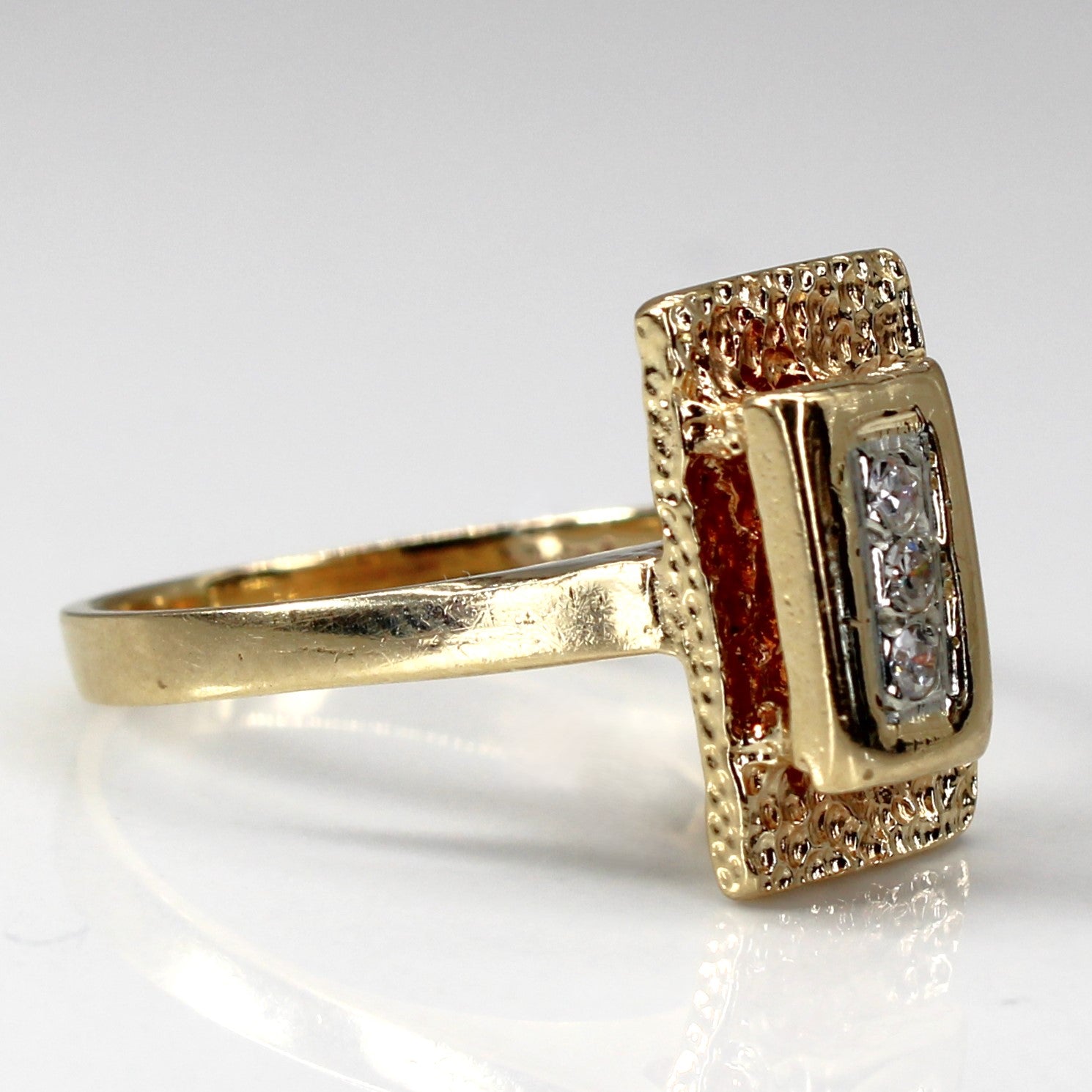 Textured Diamond Ring | 0.06ctw | SZ 6 |