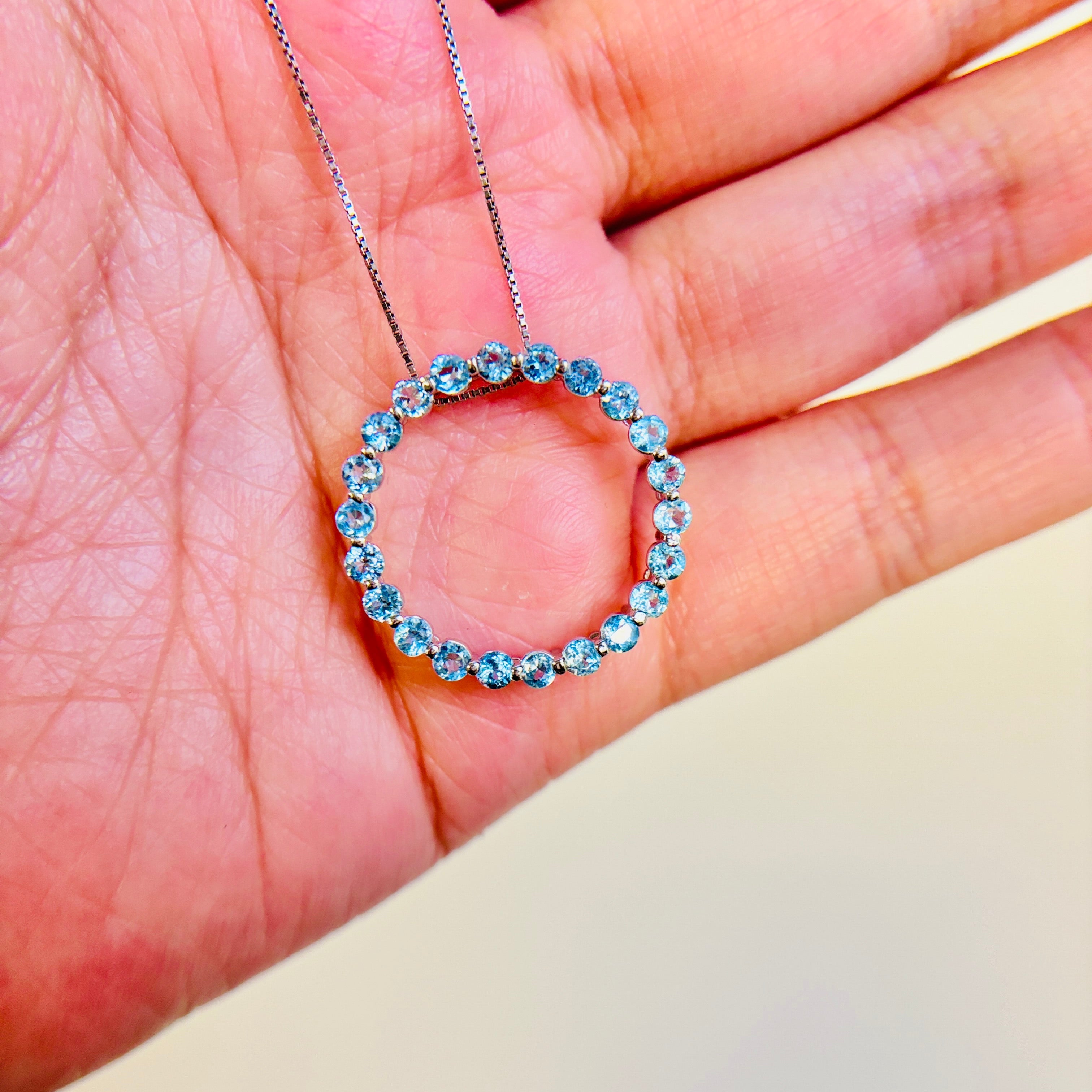 10k White Gold Circle Blue Topaz Pendant Necklace | 1.18ctw | 18"