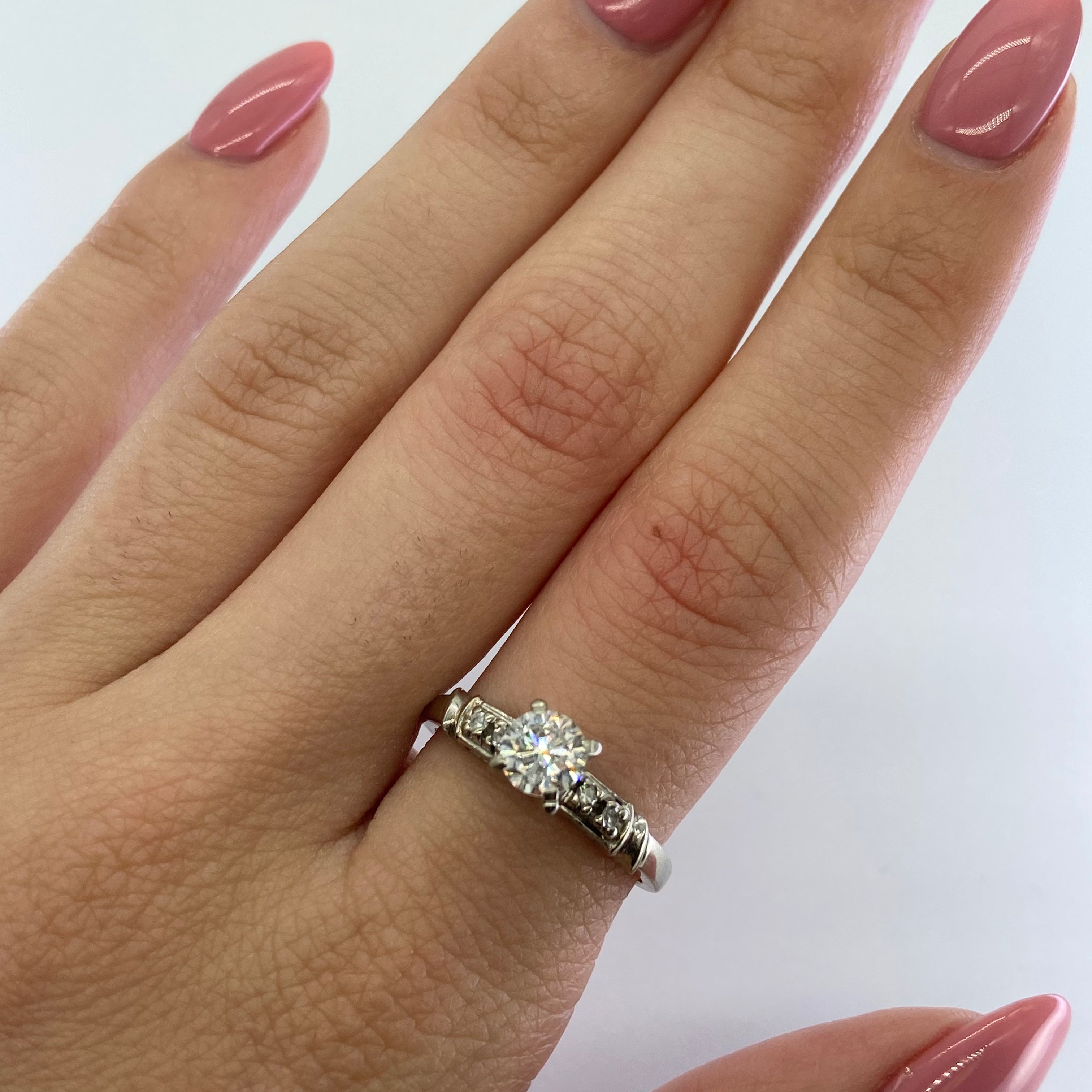 Bague de fiançailles en diamant des années 1950 | 0,60 ct | Taille 7,5 | 