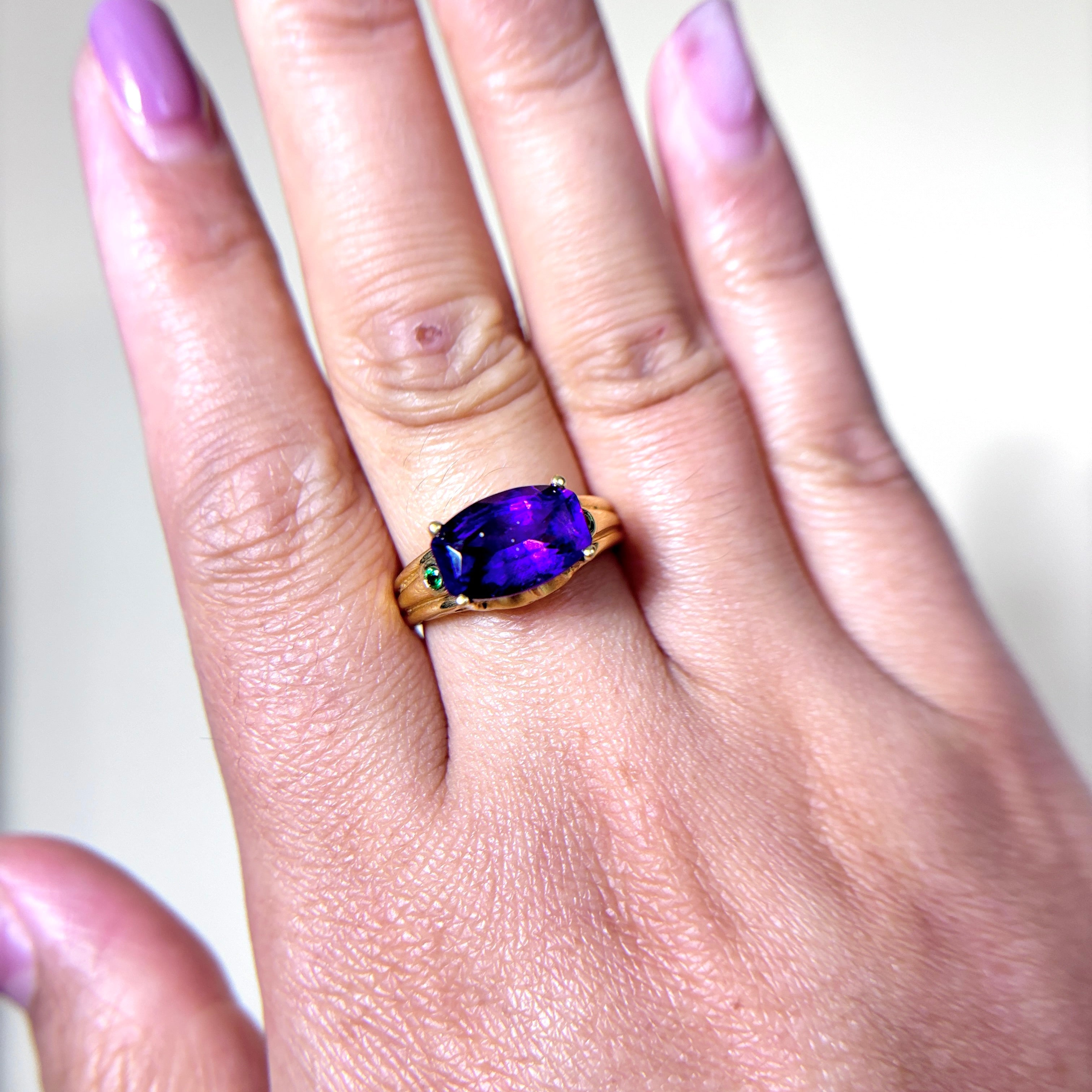 18k Yellow Gold Amethyst & Tsavorite Ring | 3.33ct, 0.08ctw | SZ 7.5