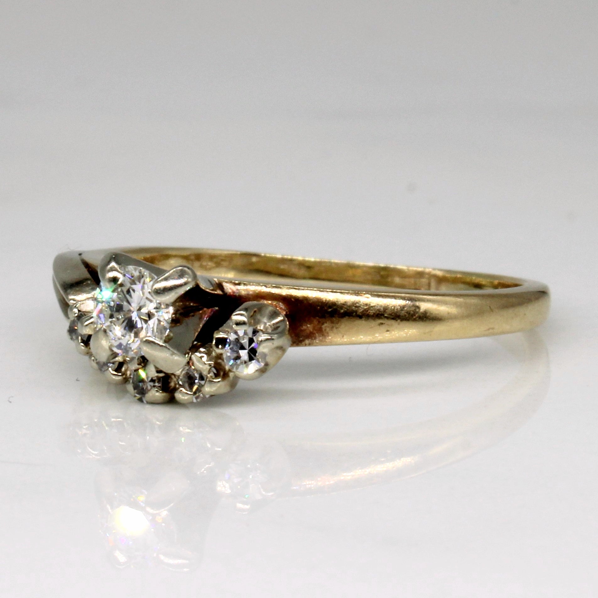Contour Design Diamond Ring | 0.24ctw | SZ 8 |