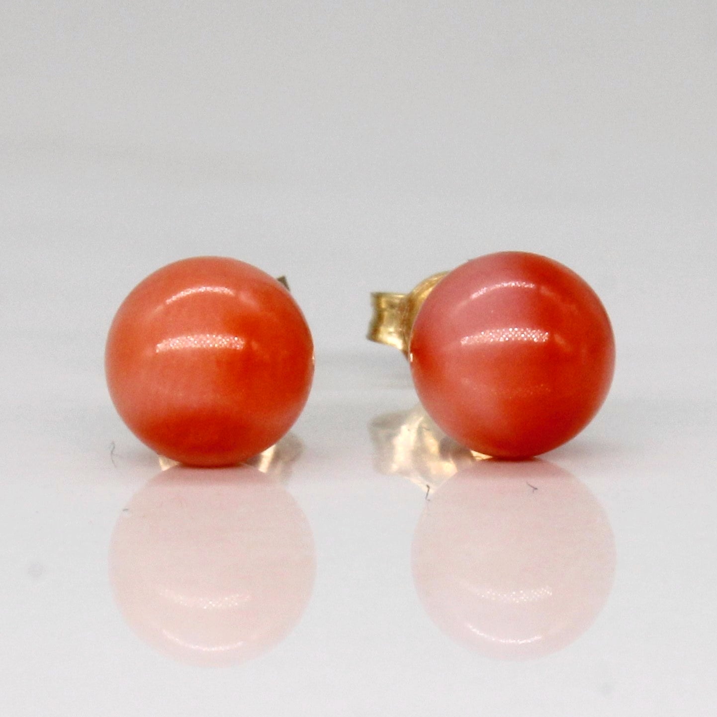 Boucles d'oreilles en perles de corail | 2,40 ct | 