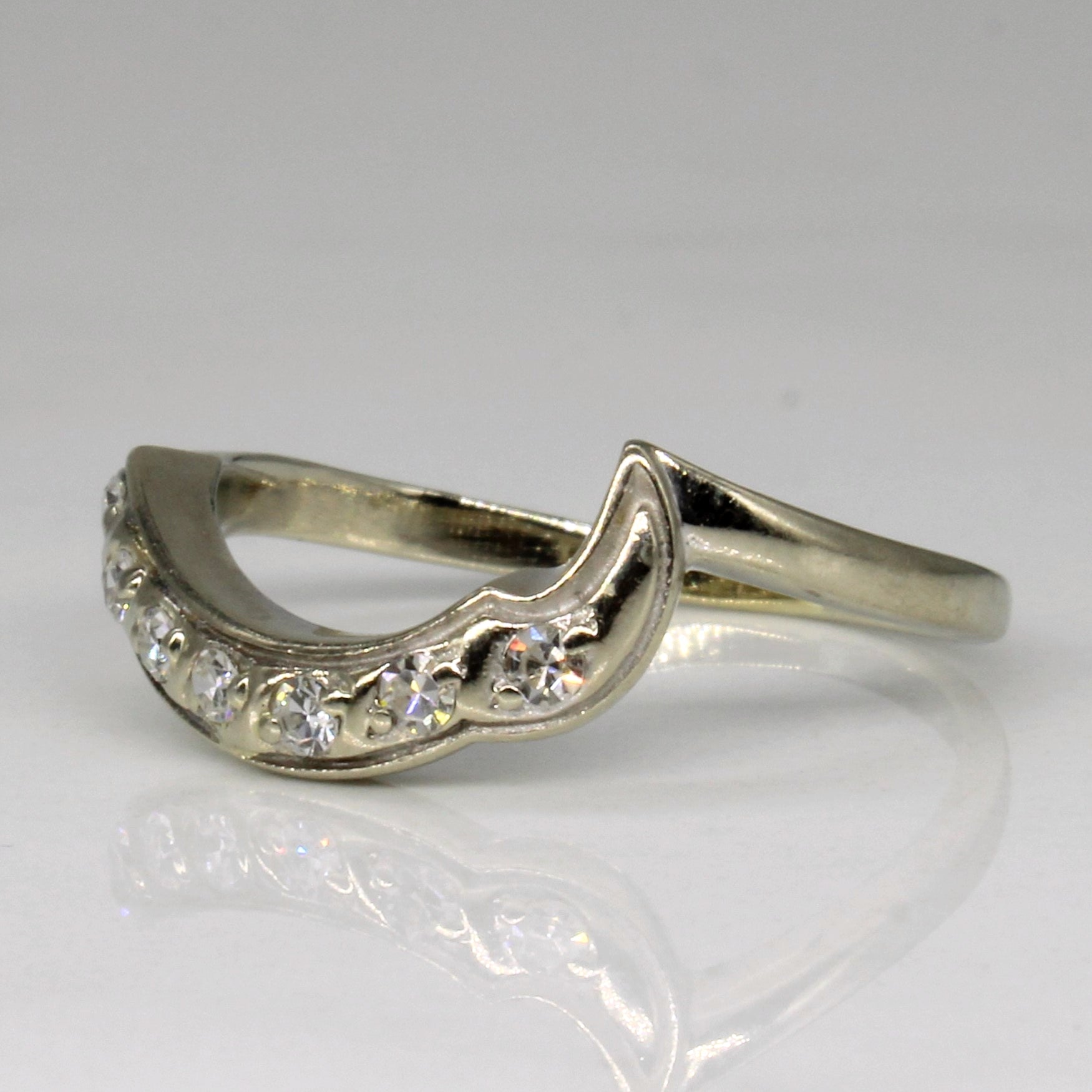 Abstract Contour Diamond Ring | 0.11ctw | SZ 6 |