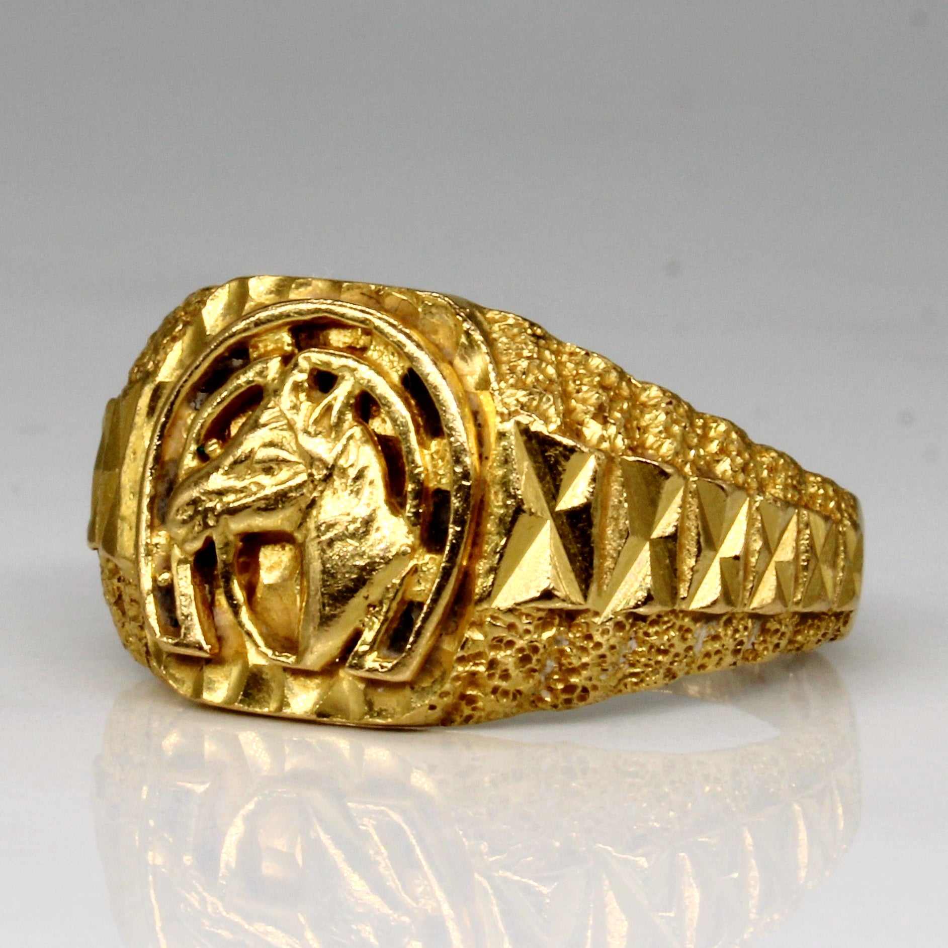 22k Yellow Gold Horse Ring | SZ 9 |