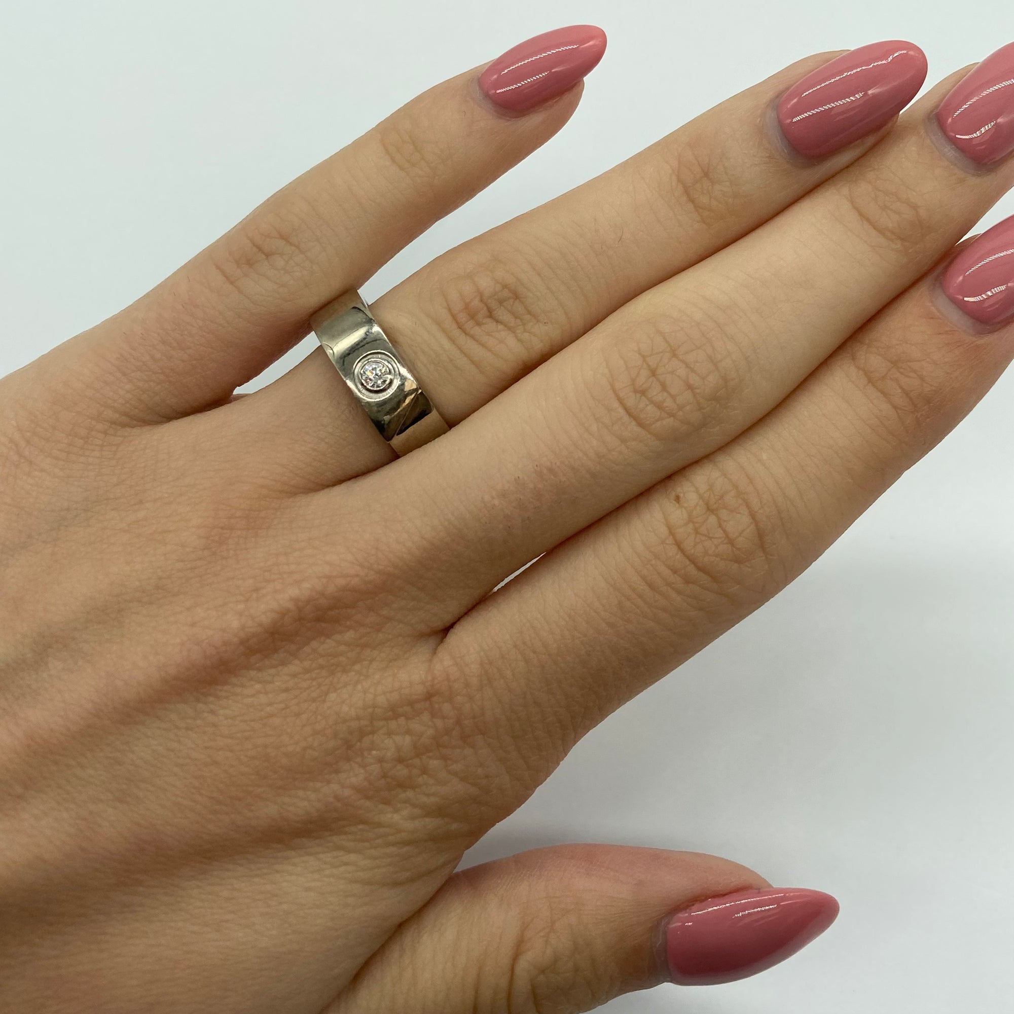 Love 2025 ring platinum