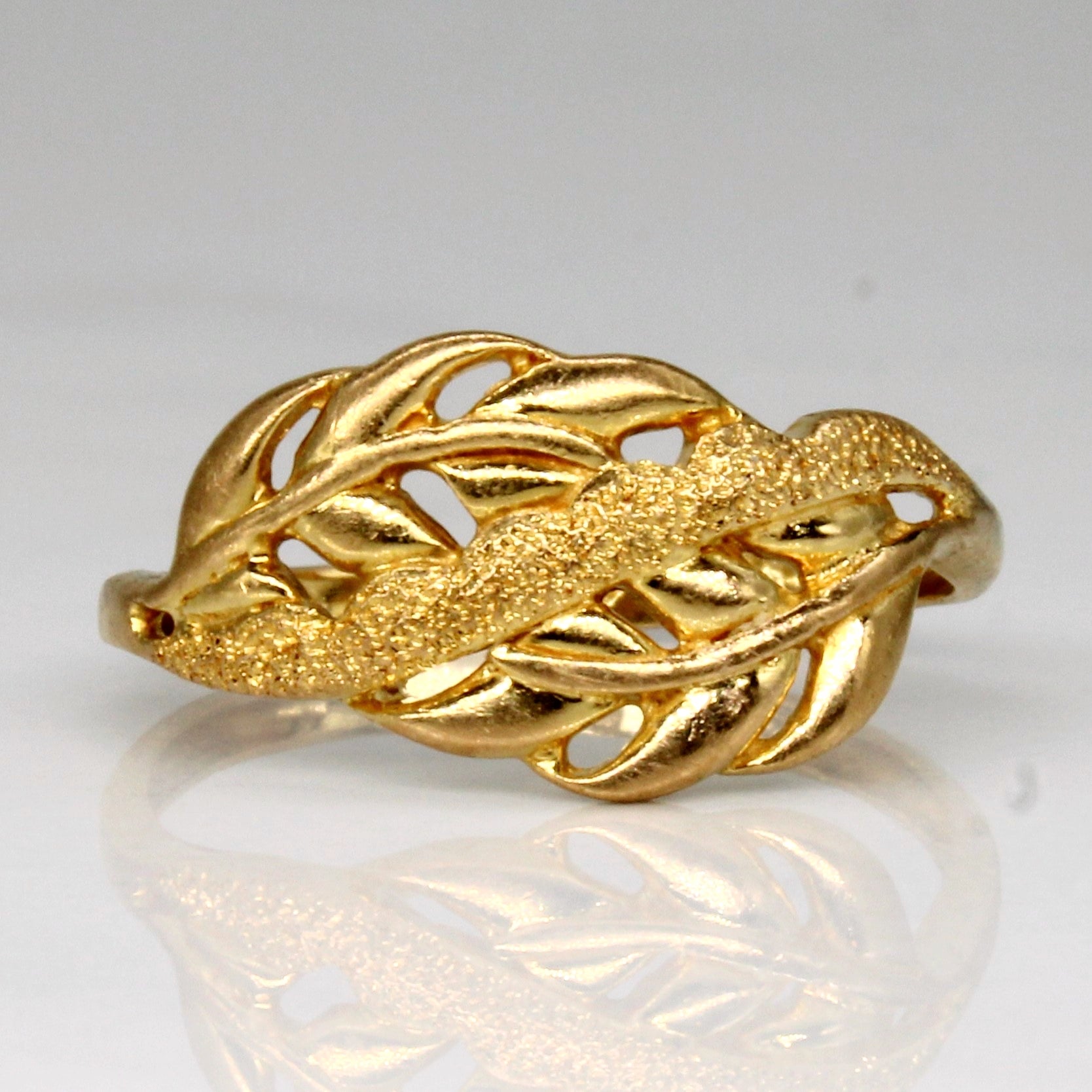 22k Yellow Gold Leaf Ring | SZ 6.25 |