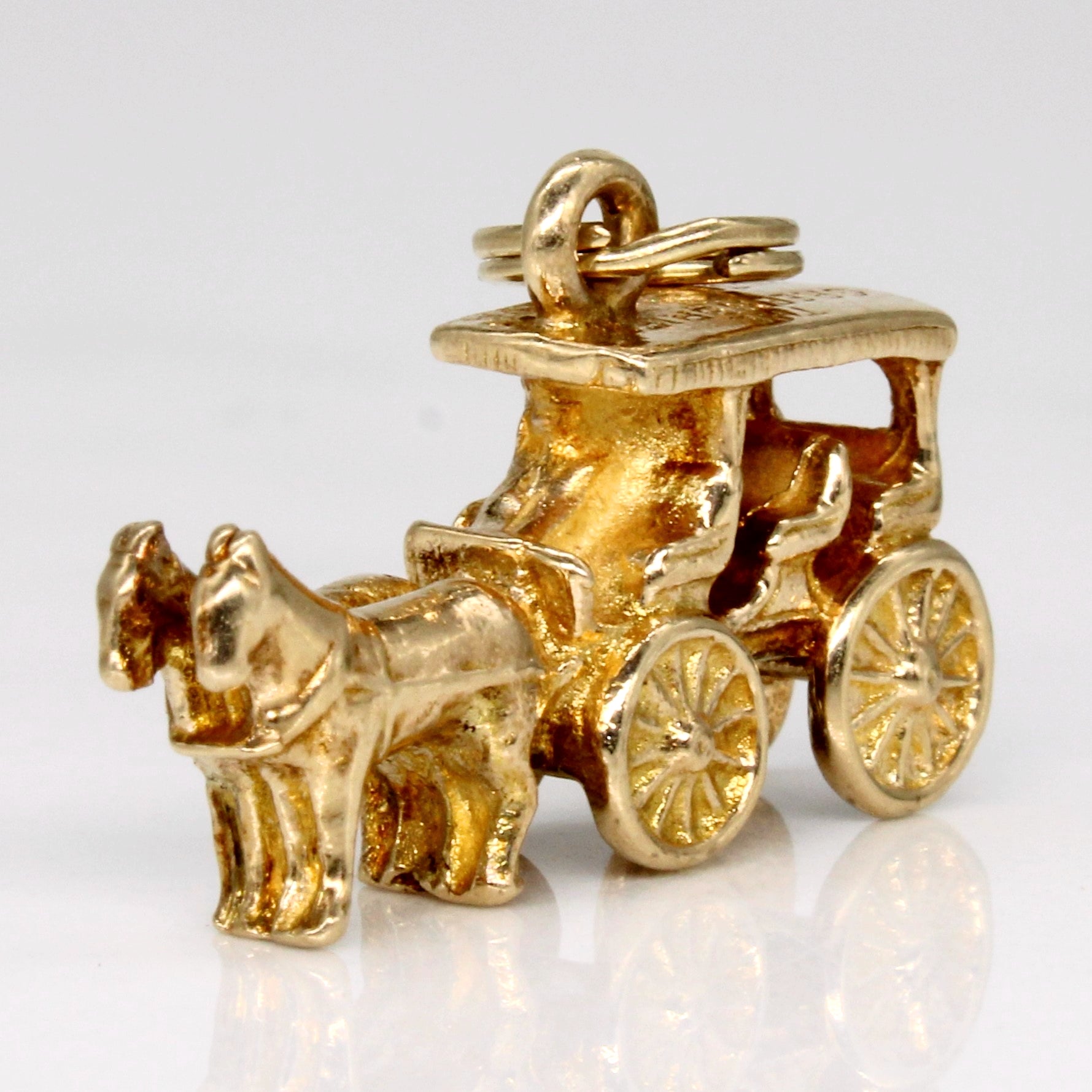 14k Yellow Gold Horse & Carriage Charm