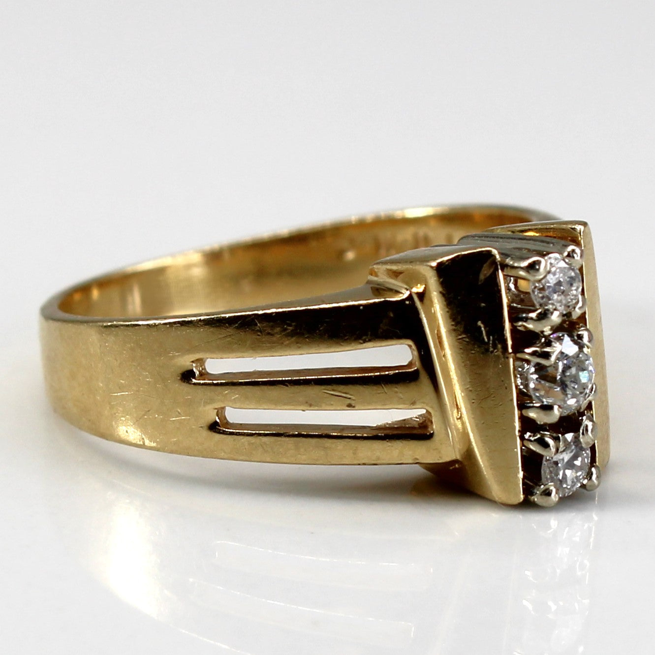 Three Stone Diamond Ring | 0.15ctw | SZ 6.25 |