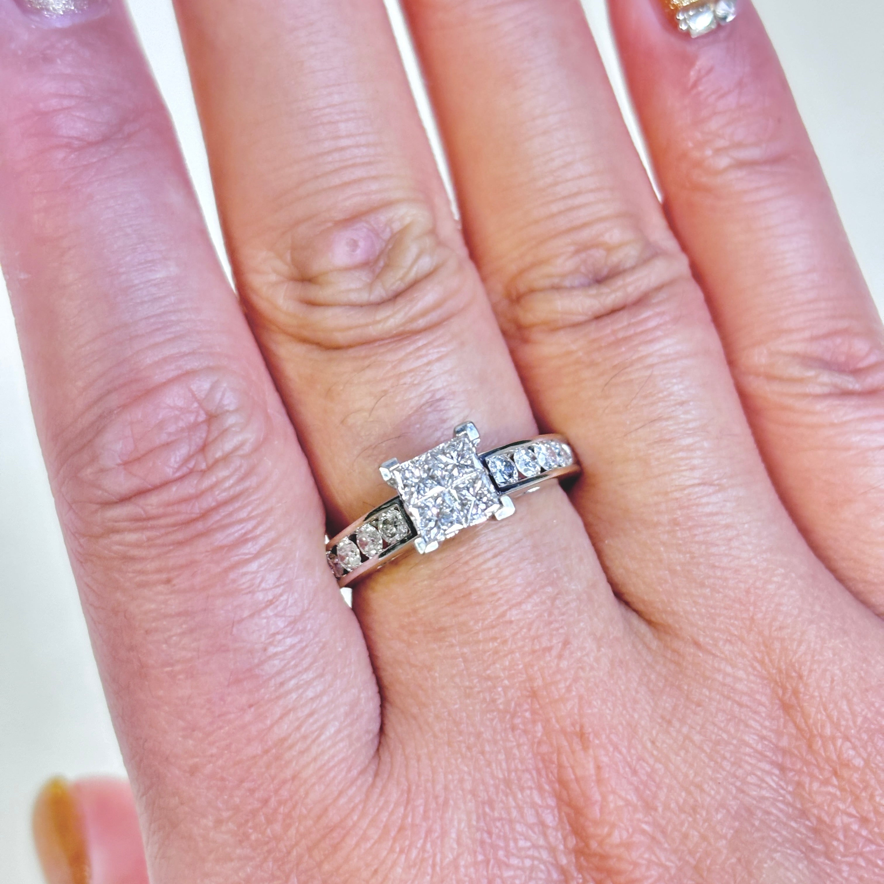 14k White Gold Diamond Engagement Ring | 0.94ctw | SZ 7.5