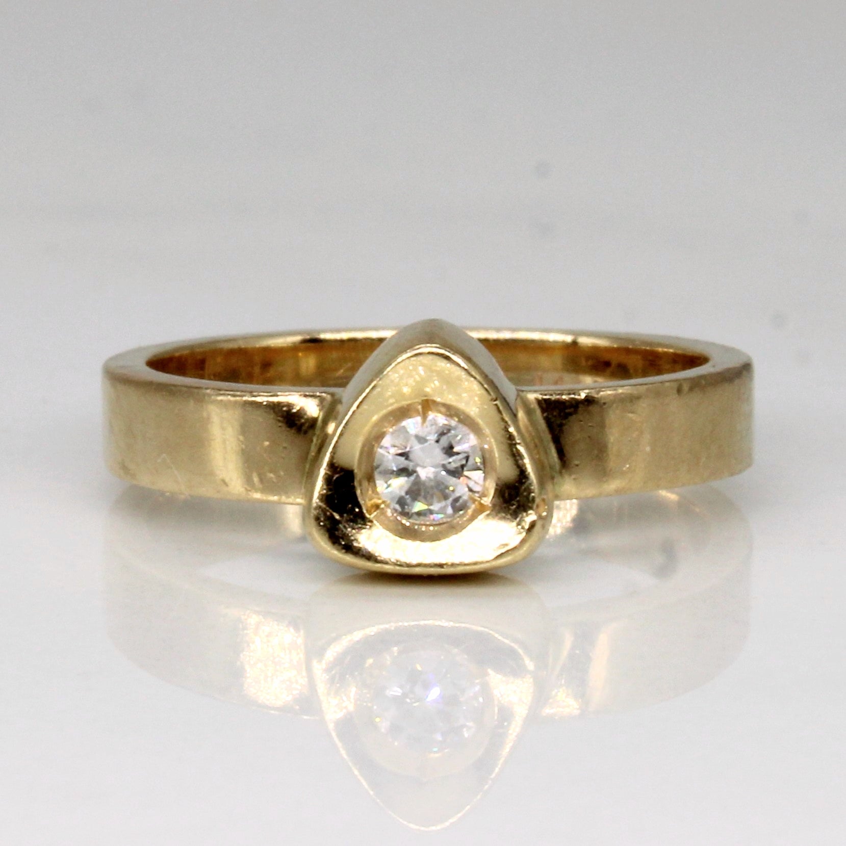 Flush Set Diamond Ring | 0.08ct | SZ 3.75 |