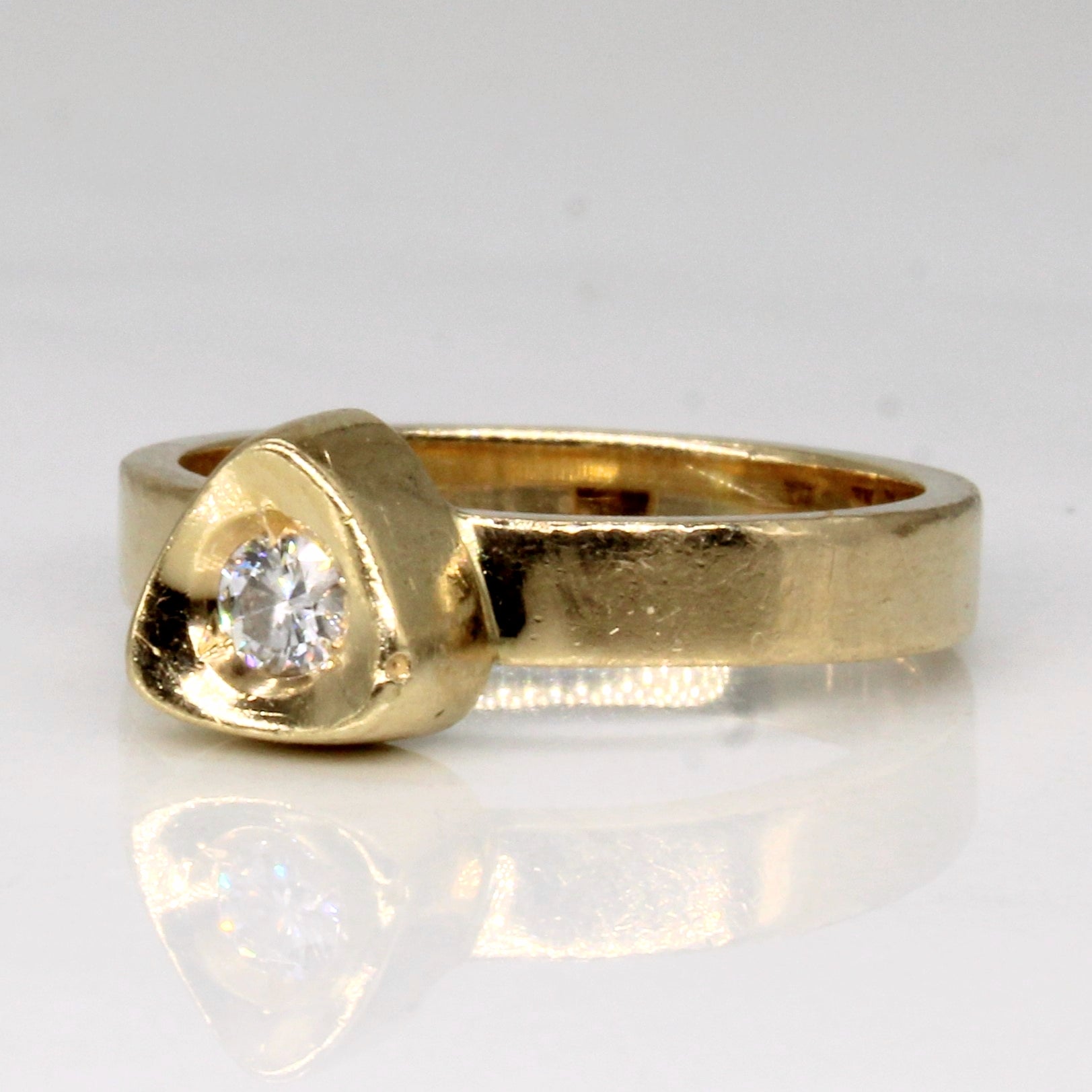 Flush Set Diamond Ring | 0.08ct | SZ 3.75 |