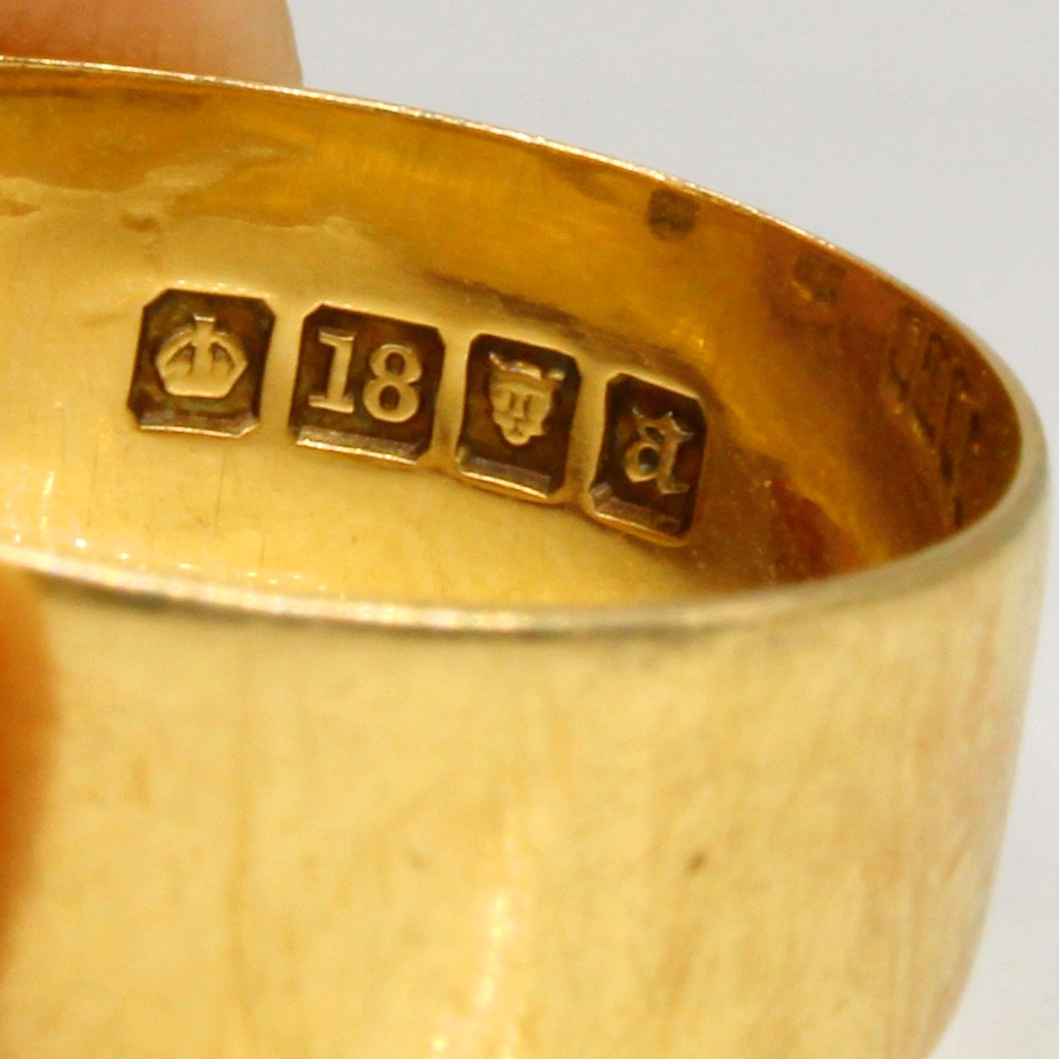 London 1916 Old European Cut Diamond Band | 0.10ct | SZ 8.25 |