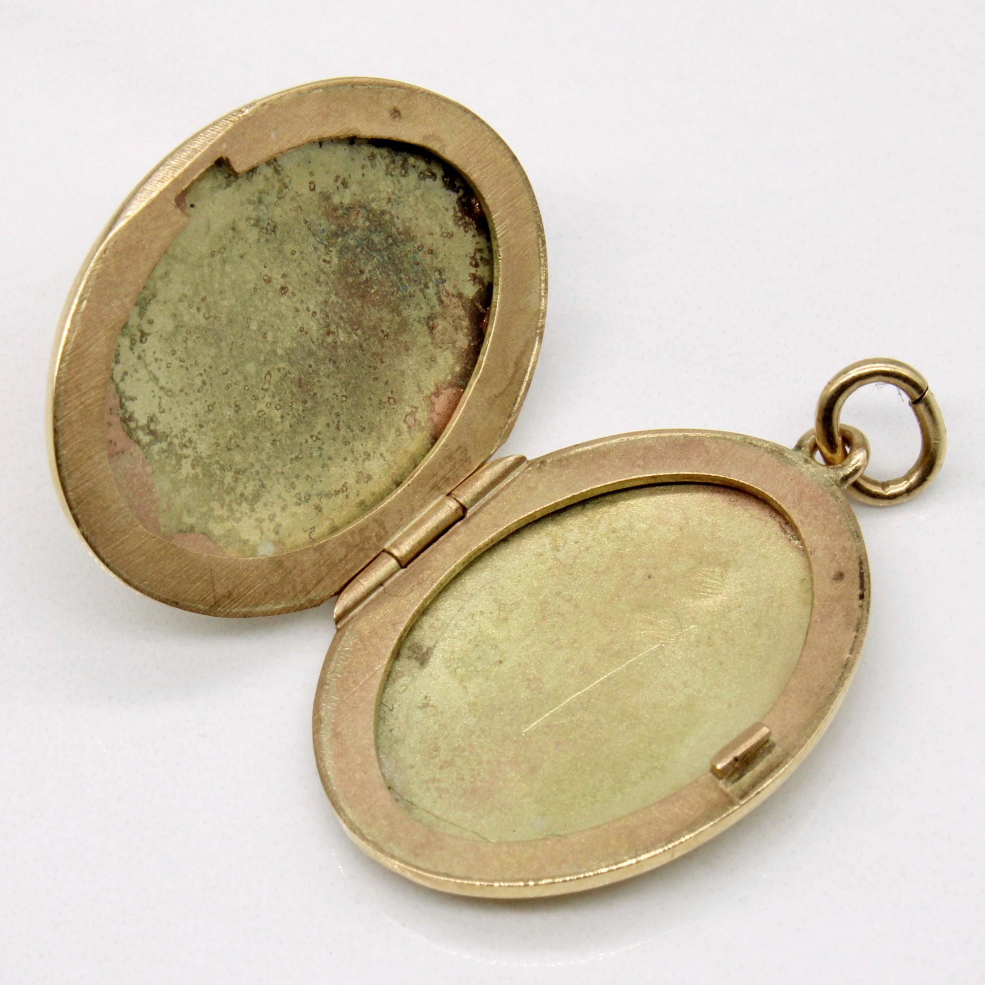 9k Yellow Gold Locket