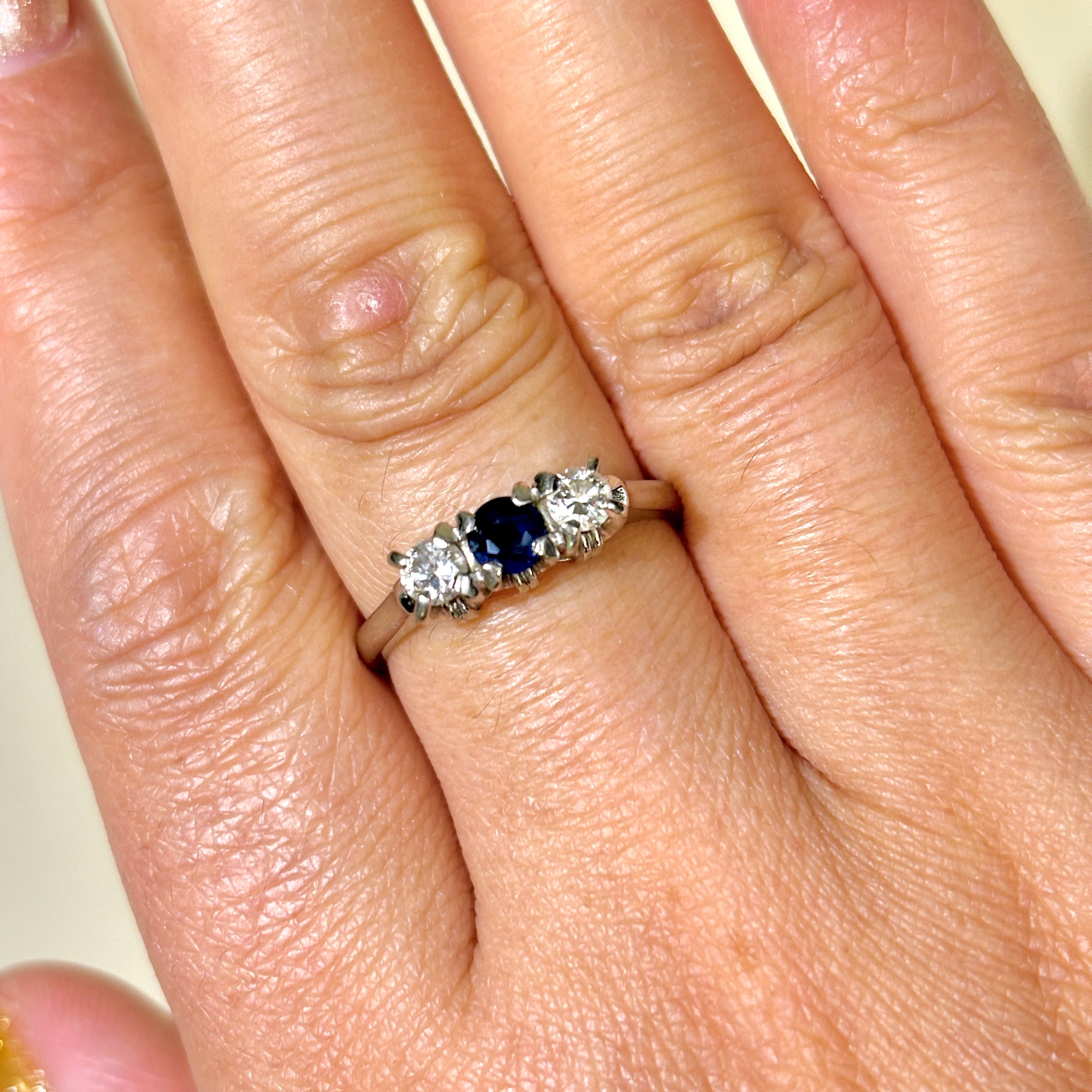 14k White Gold Sapphire & Diamond Ring | 0.25ct, 0.30ctw | SZ 7.5