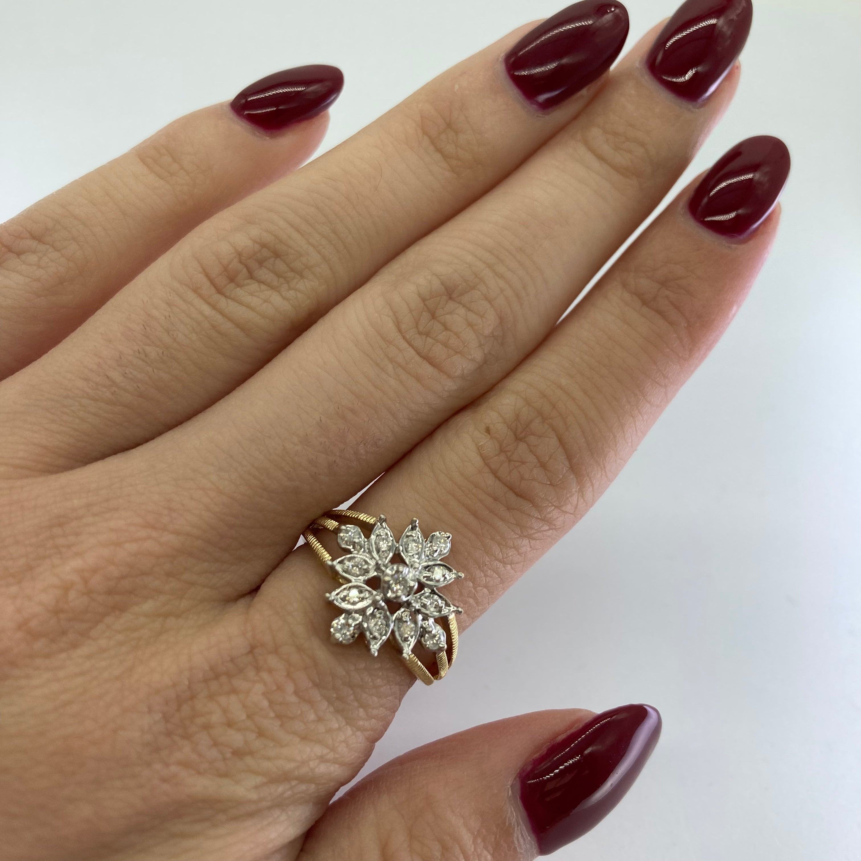 Split Shank Diamond Floral Ring | 0.14ctw | SZ 6.75 |