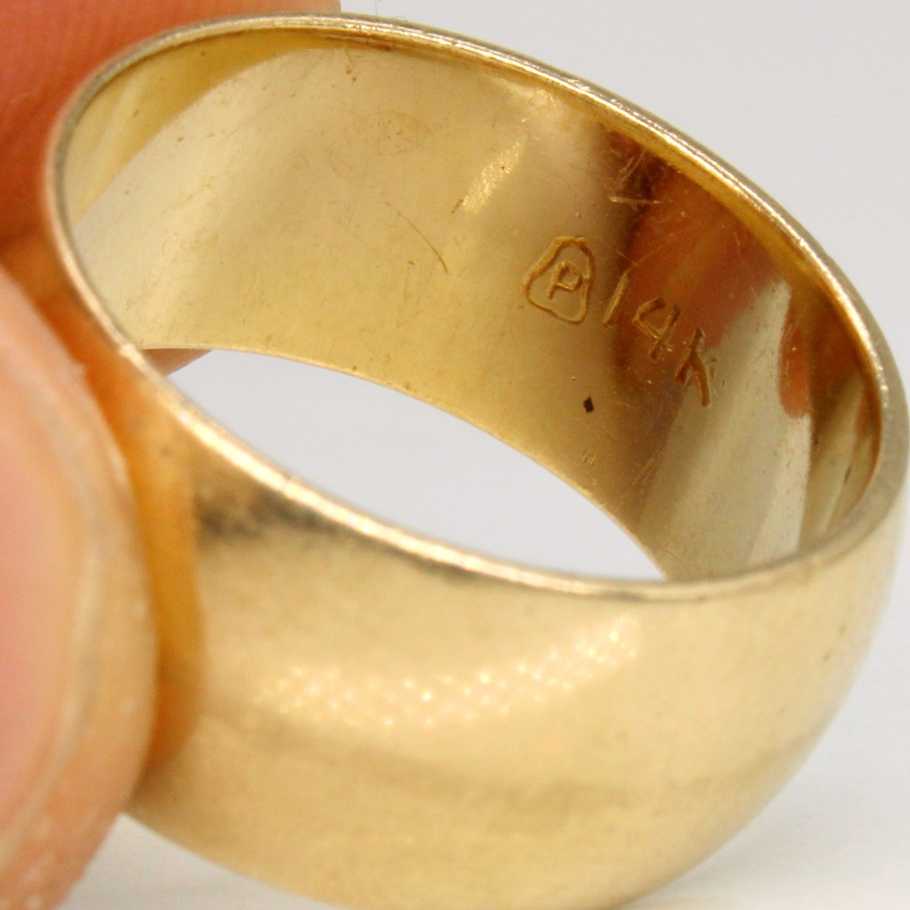 14k Yellow Gold Wide Band | SZ 6.5 |