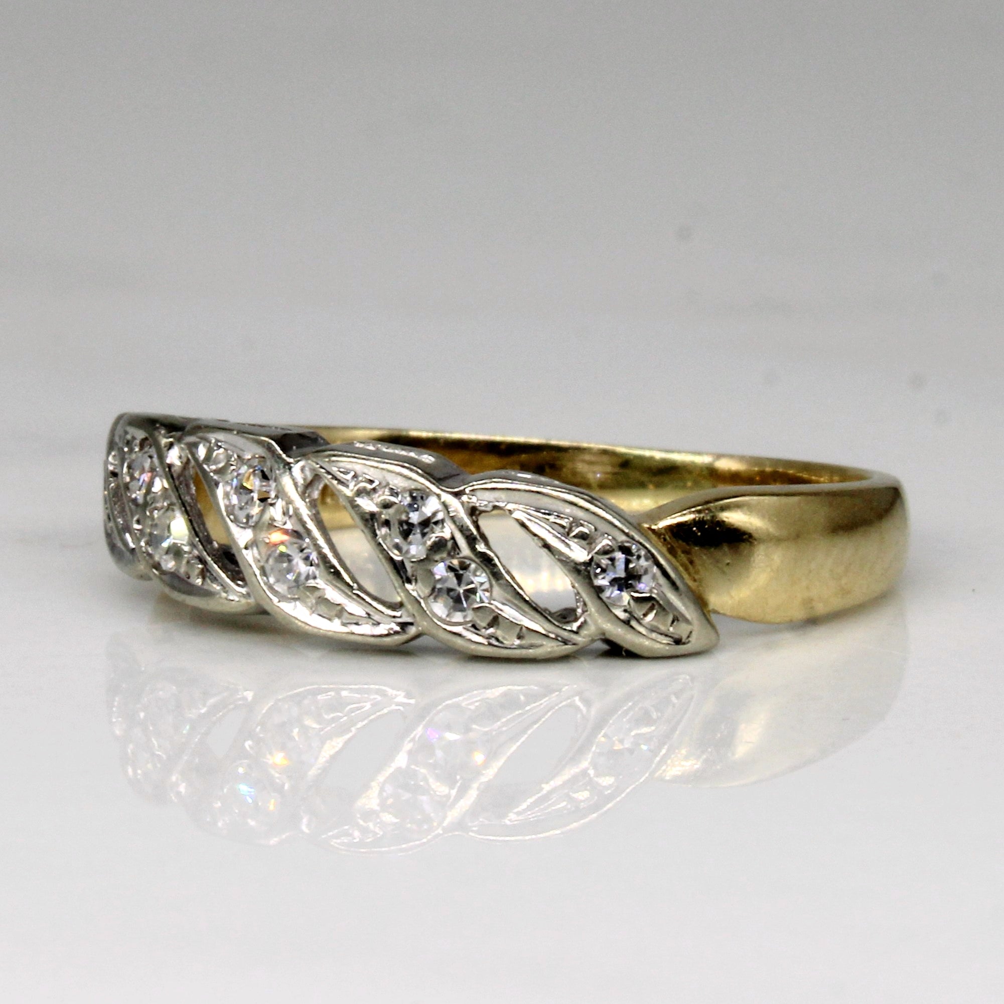 Diamond Twisted Ring | 0.11ctw | SZ 6.75 |