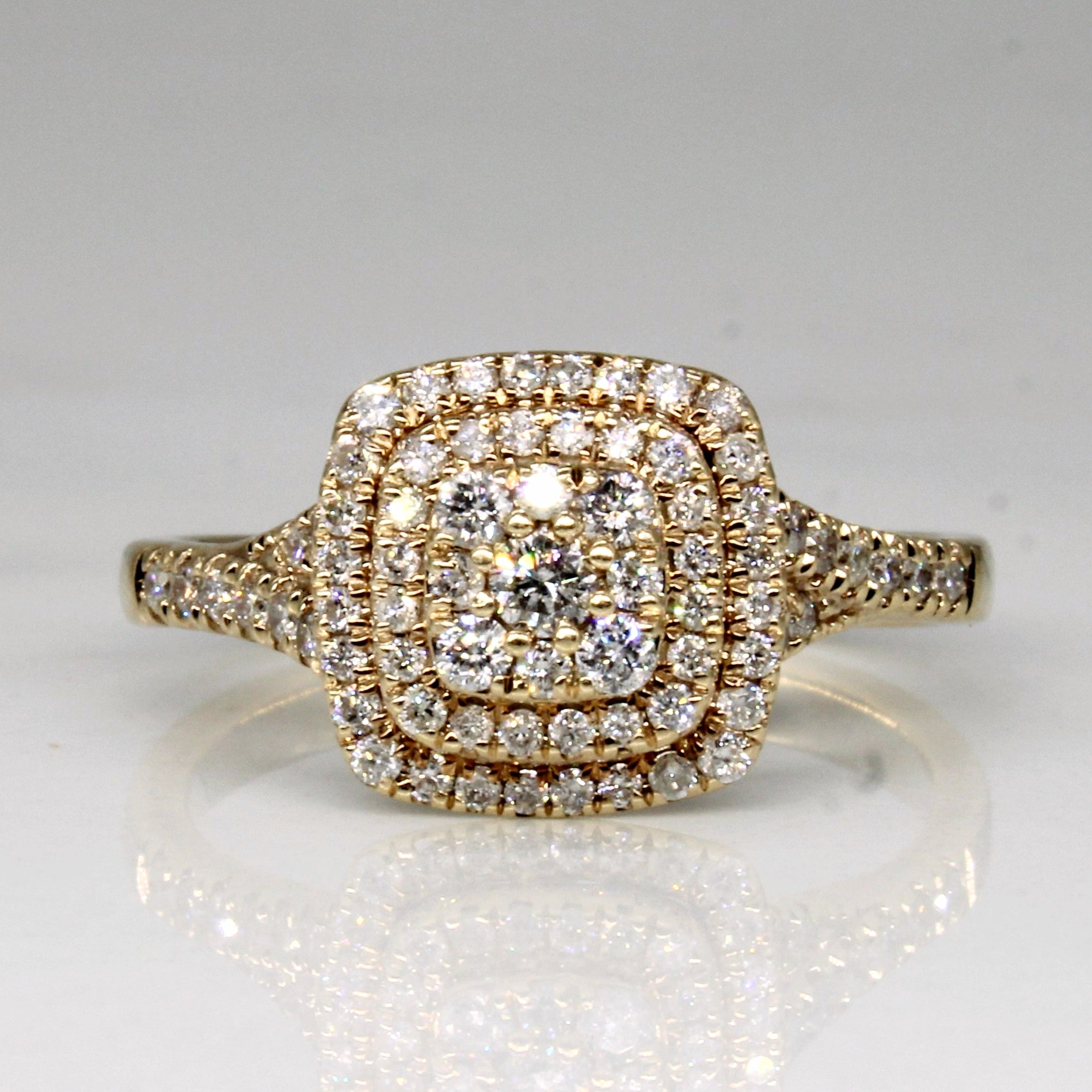 Bague sertie de plusieurs diamants en halo | 0,50 ct au total | Taille 6,5 | 