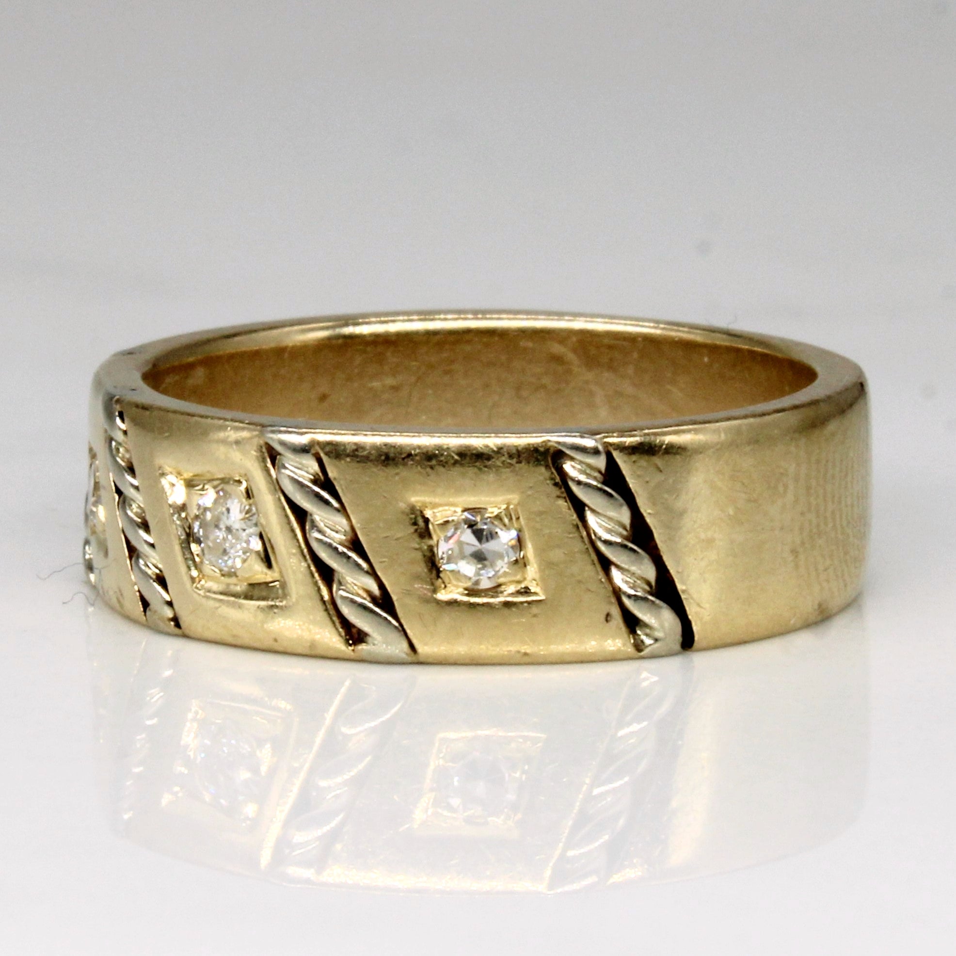 Flush Set Diamond Ring | 0.11ctw | SZ 7.5 |