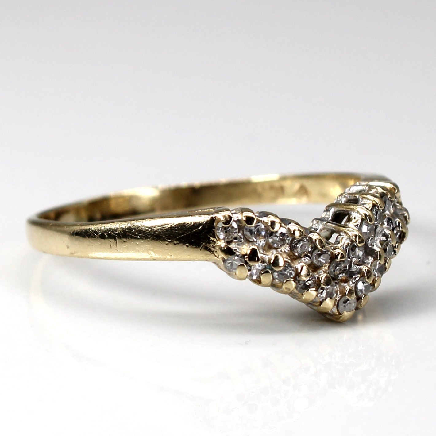 Cluster Diamond Chevron Ring | 0.12ctw | SZ 8.75 |