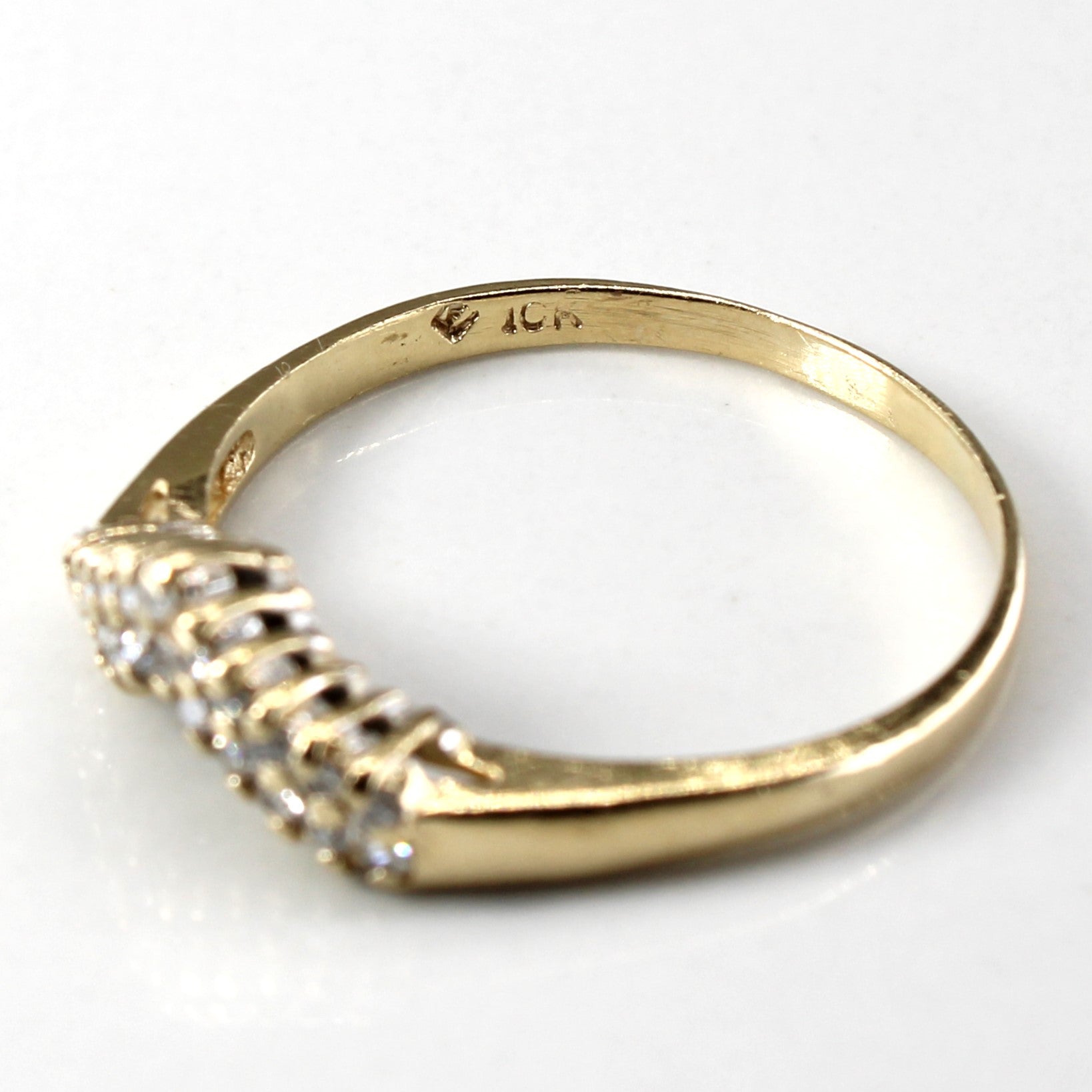 Cluster Diamond Chevron Ring | 0.12ctw | SZ 8.75 |