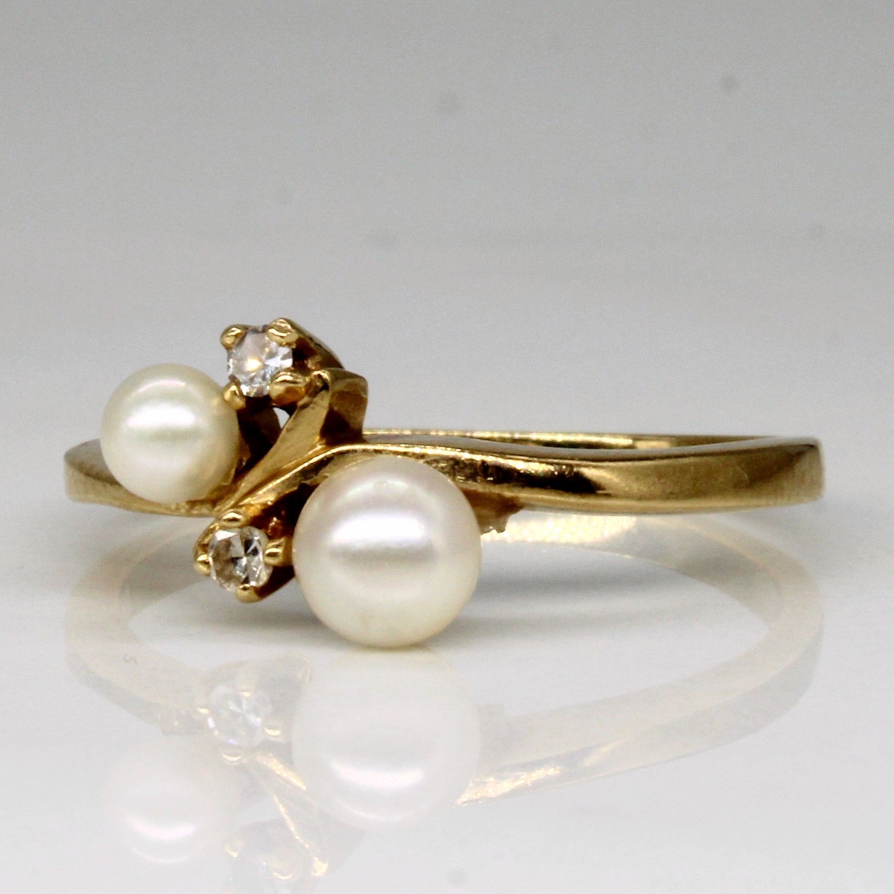 Pearl & Diamond Ring | 0.04ctw | SZ 7.5 |