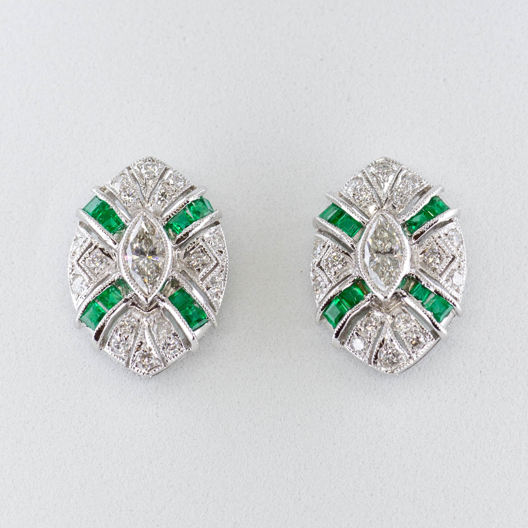 Boucles d'oreilles vintage en diamants marquise et émeraudes | 0,75 ctw, 0,36 ctw | 